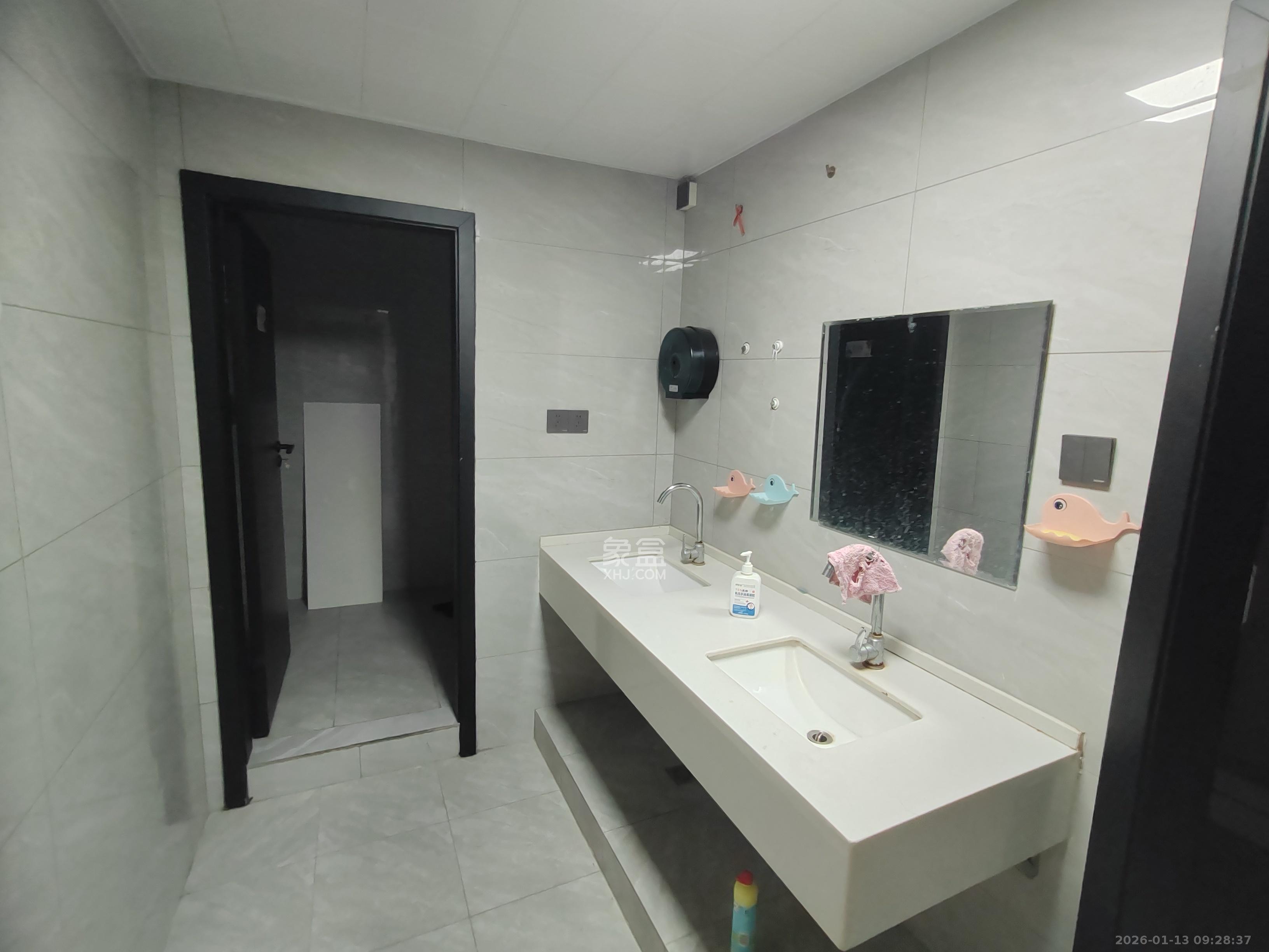 嘉顿新天地   178.0㎡      5800.0元/月室内图