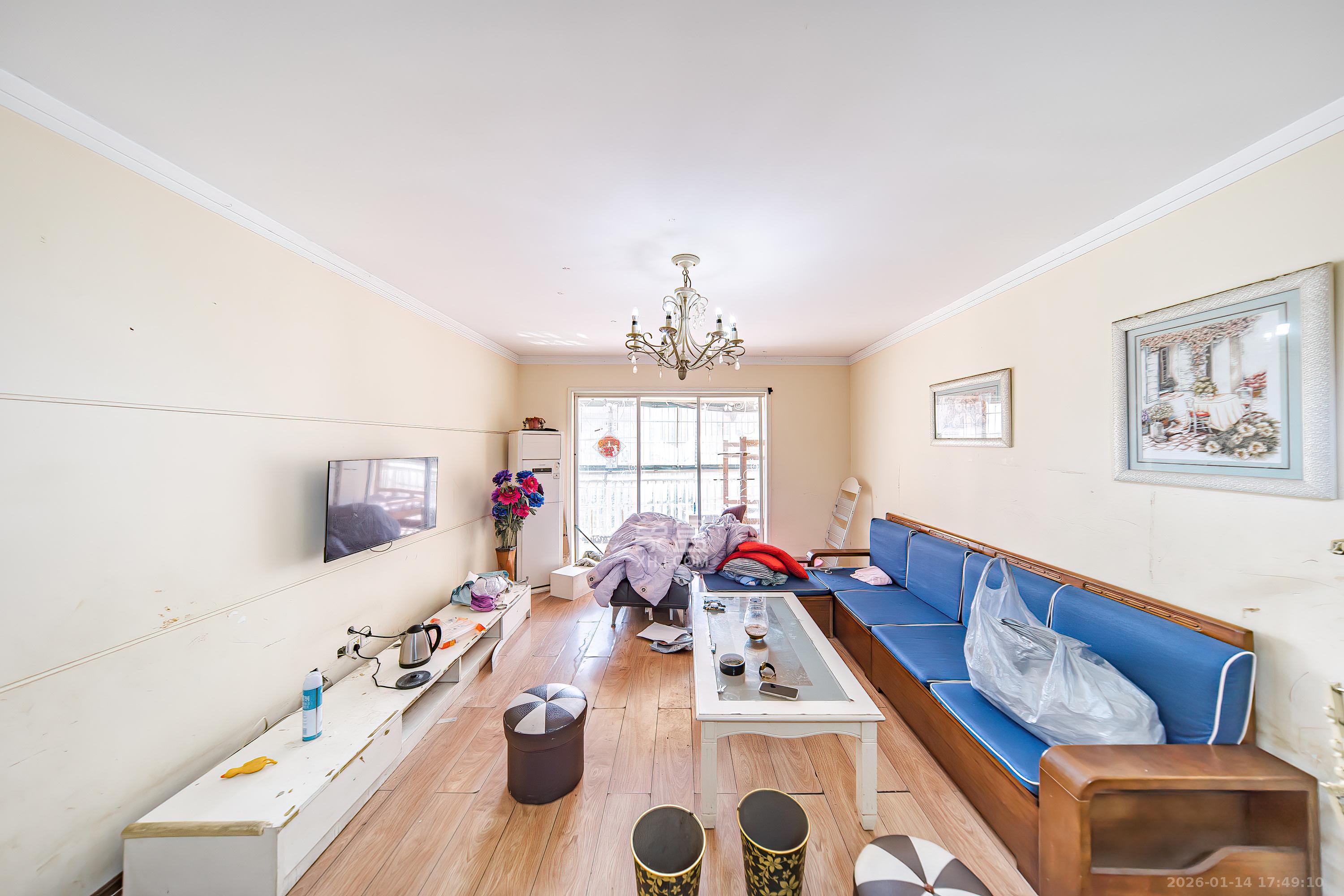 佳阳悦景馨都  3室2厅2卫    73.8万