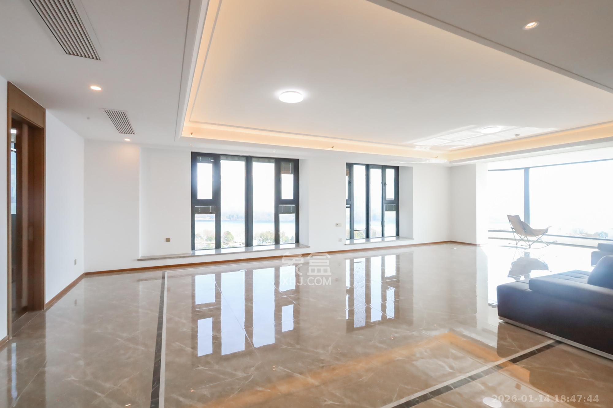 江山印  5室2厅3卫    847.0万