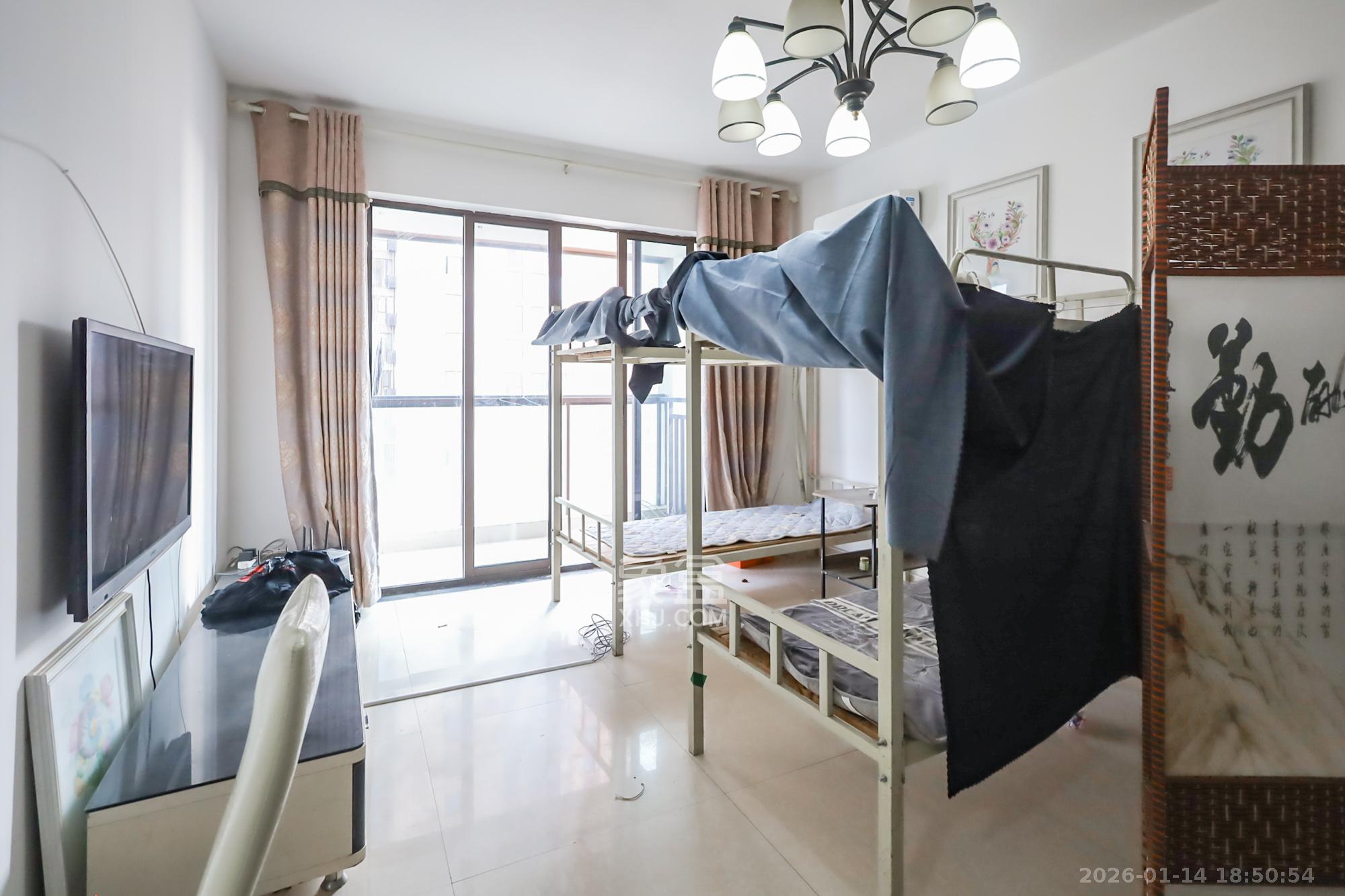 世茂外滩里（世茂铂翠湾三期）  3室2厅1卫    135.0万