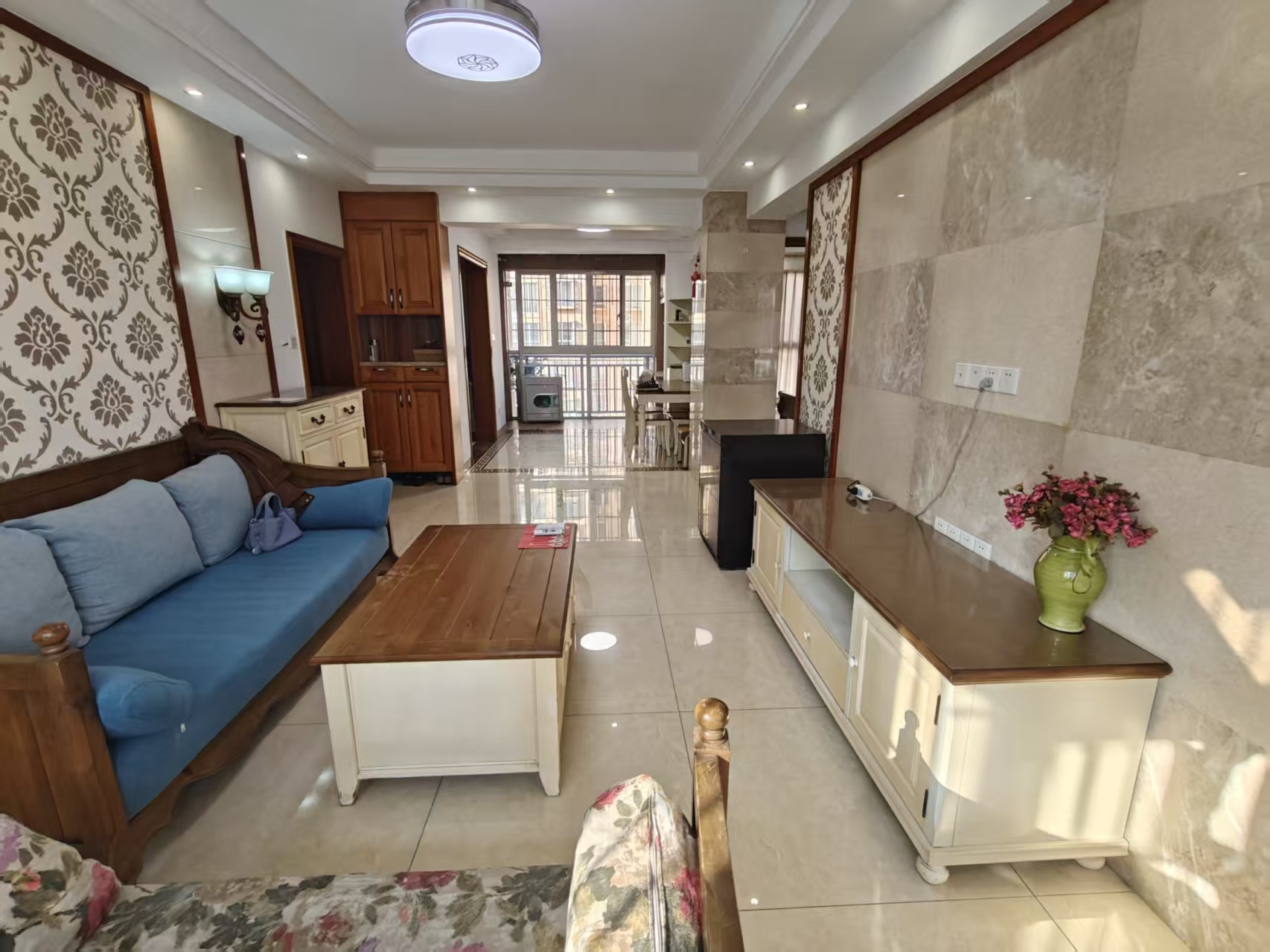 水云天  2室1厅1卫    2700.0元/月