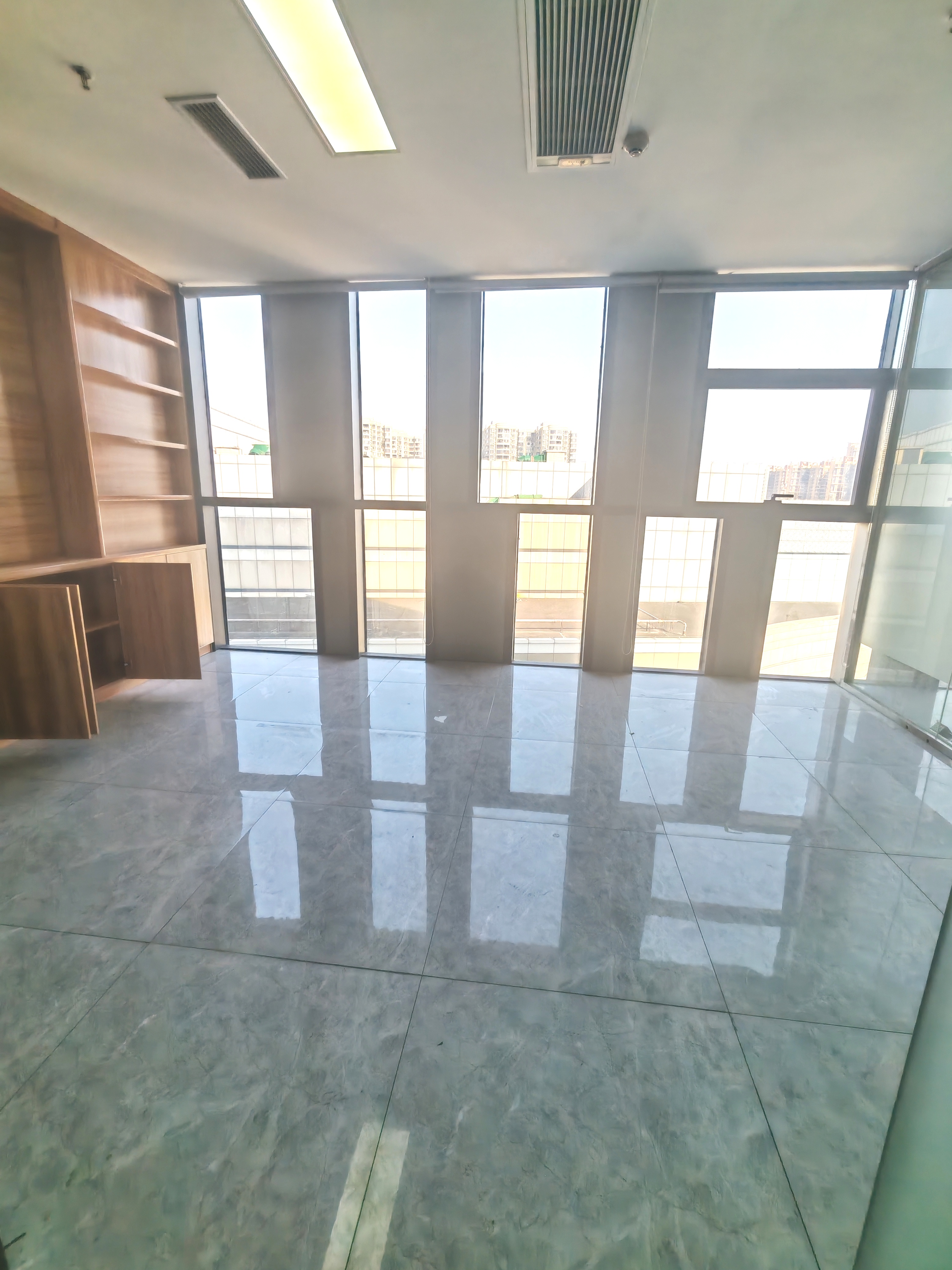 喜盈门（海口）建材家居生活广场   400.0㎡      18000.0元/月室内图