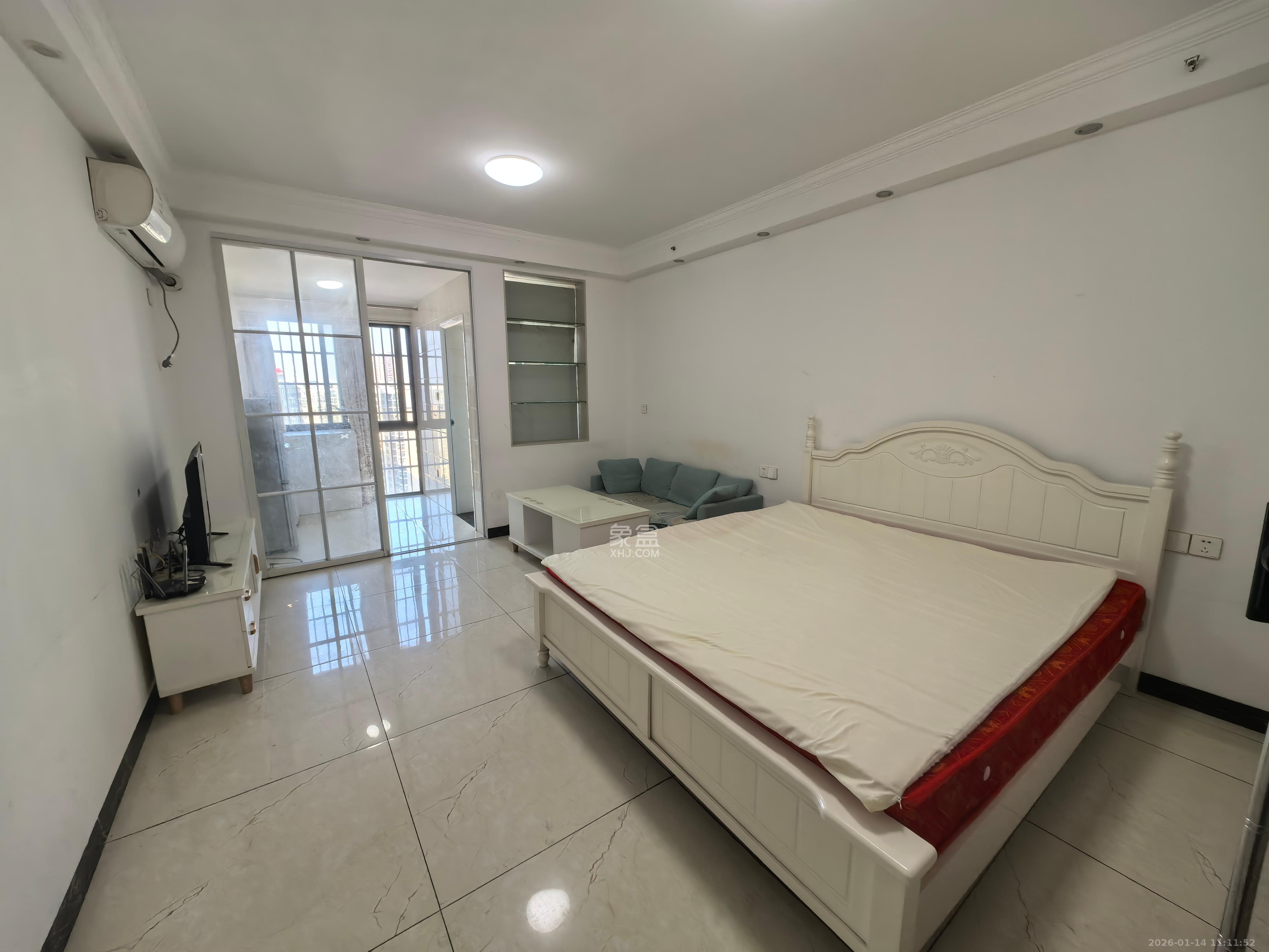 西子湖畔沃府  1室1厅1卫    1500.0元/月