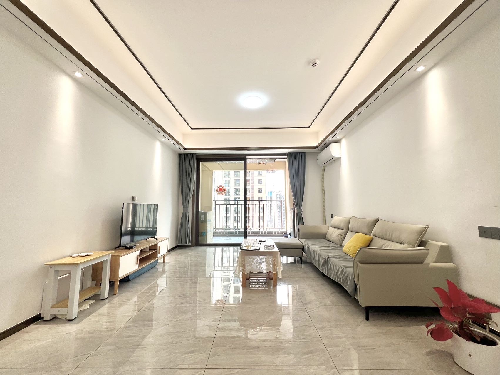 海航豪庭南苑  2室1厅1卫    4500.0元/月