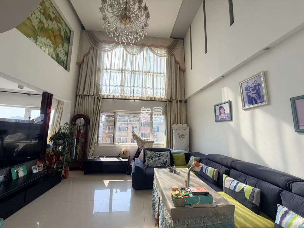 湘银二期世纪花园  5室2厅2卫    89.8万