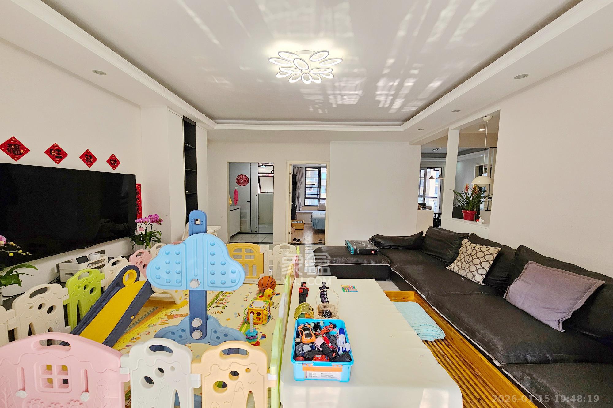 新华都万家城  4室2厅2卫    158.0万