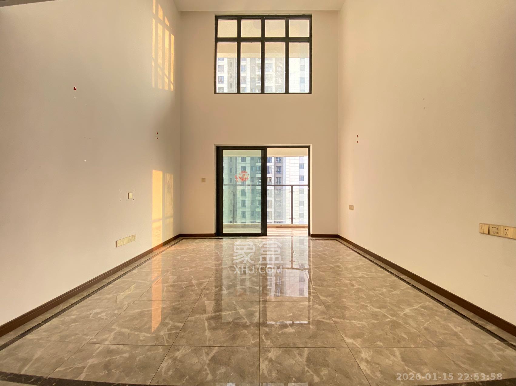 绿地长沙城际空间站（绿地新里佳苑）  5室2厅3卫    5000.0元/月