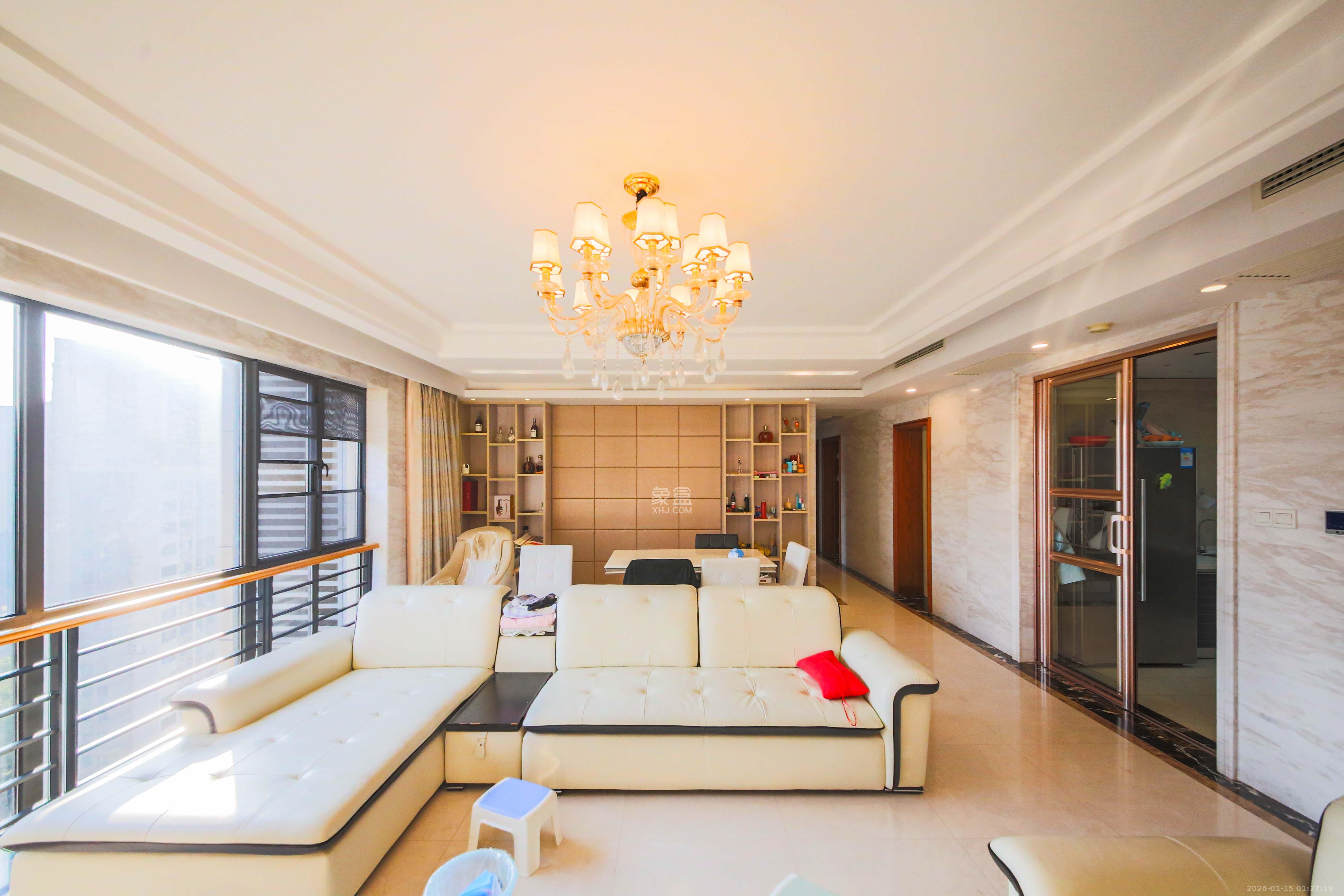 博林金谷  4室2厅3卫    200.0万