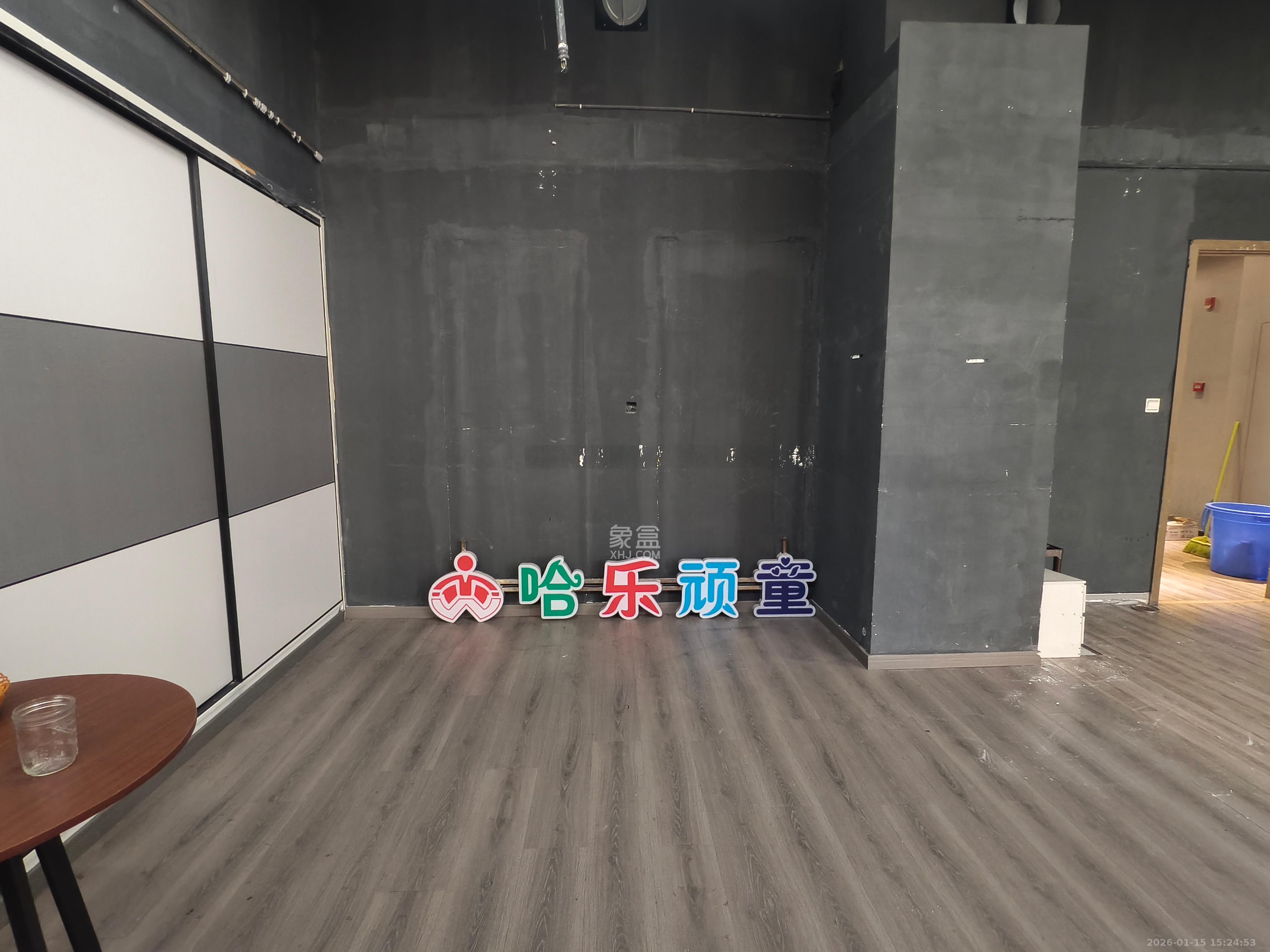 奥克斯缔壹城   130.0㎡      3500.0元/月室内图