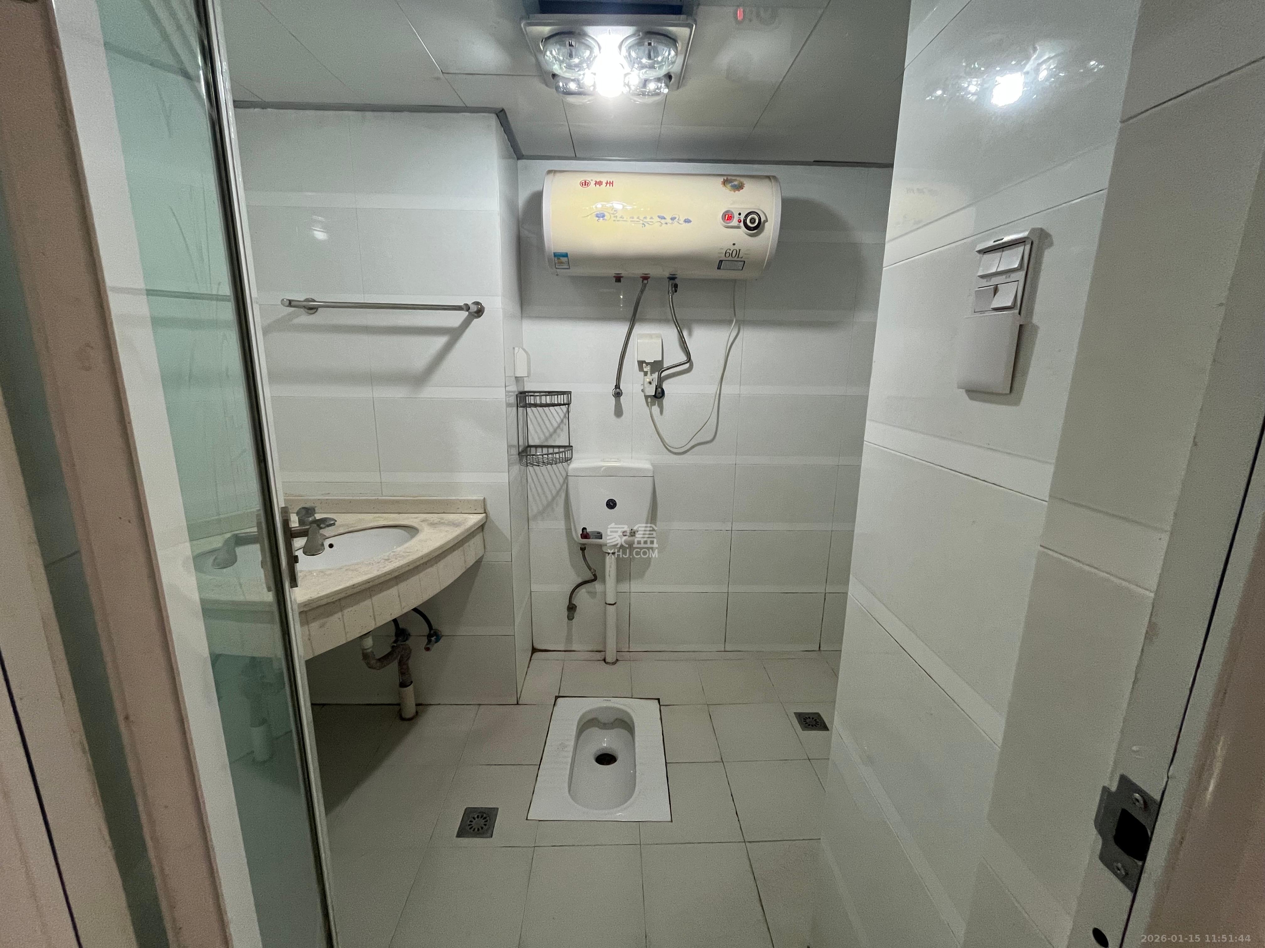 德庆水韵山城  1室1厅1卫    1000.0元/月