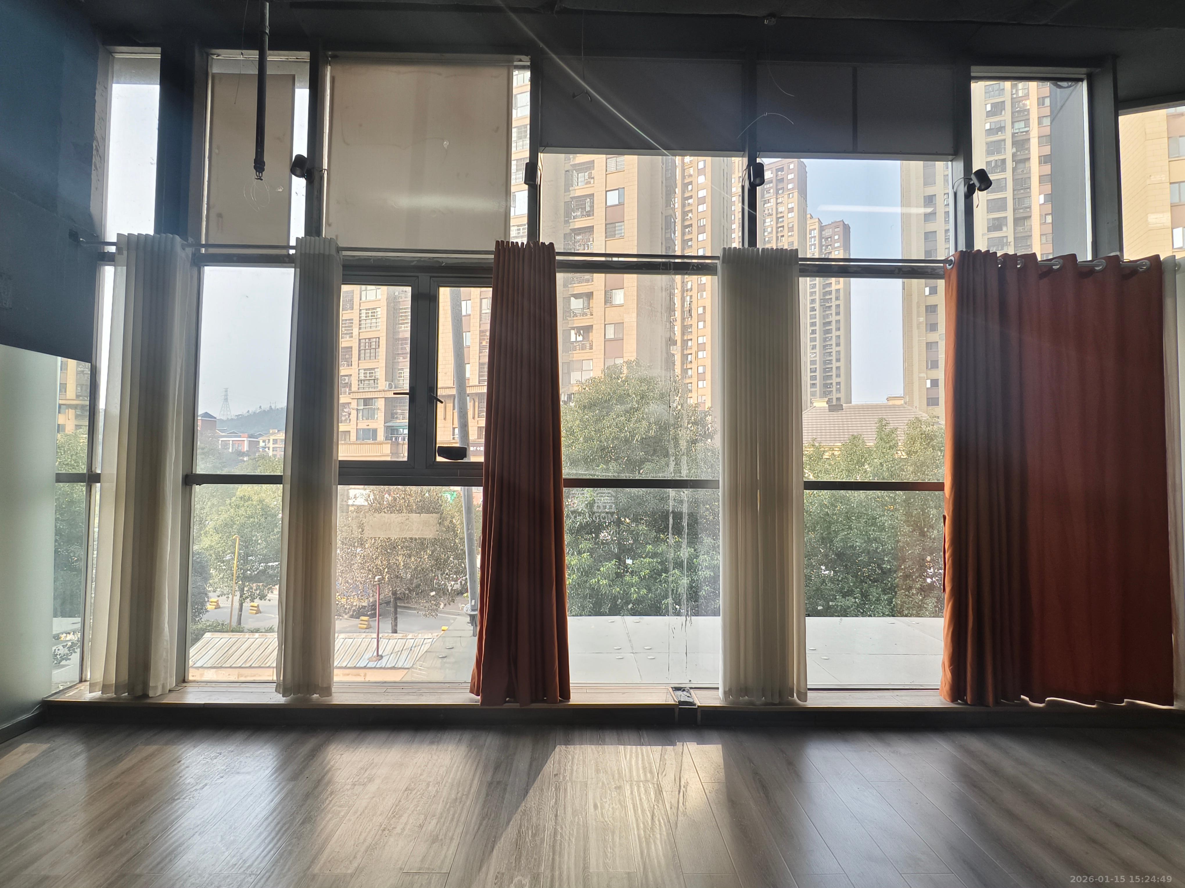 奥克斯缔壹城   130.0㎡      3500.0元/月室内图