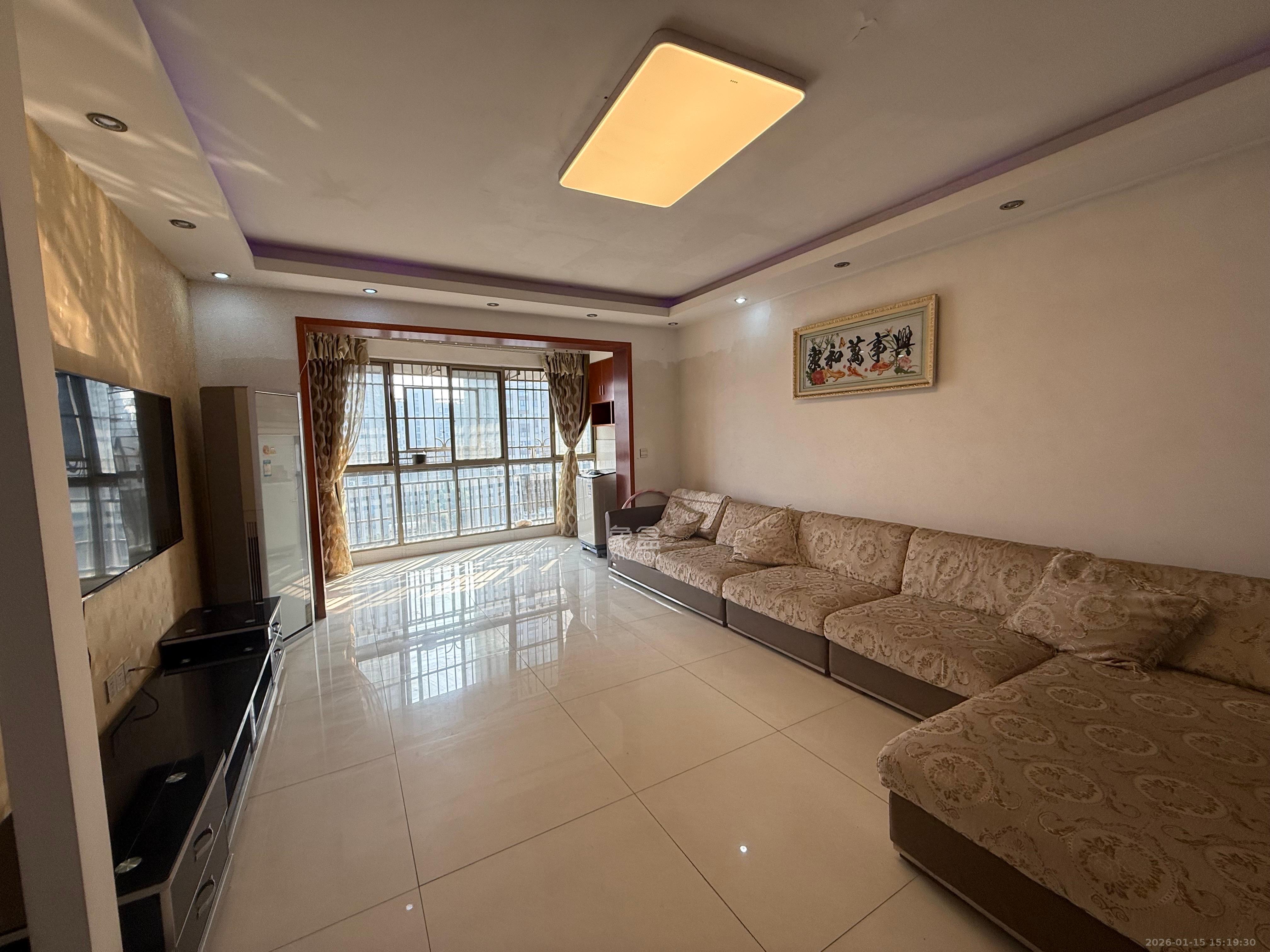 雄海花园  3室2厅2卫    3000.0元/月