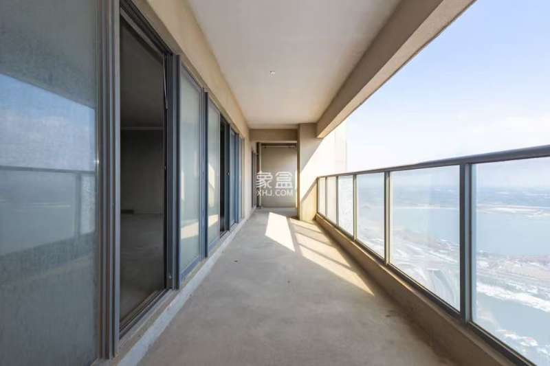 松雅湖一线湖景毛坯大平层捡漏价