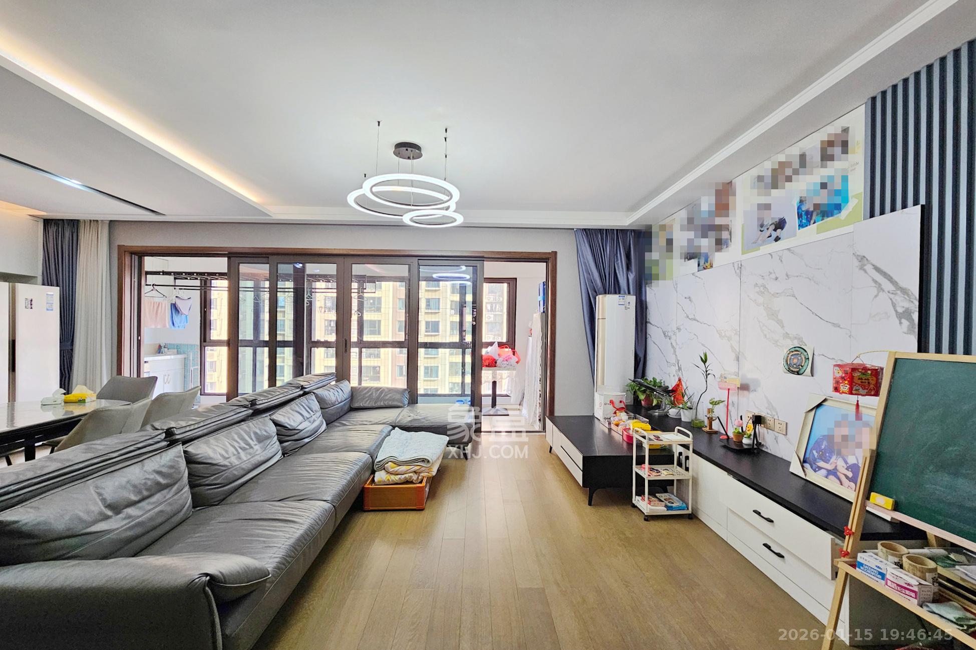 阳光城尚东湾蓝莓苑  4室2厅2卫    130.0万