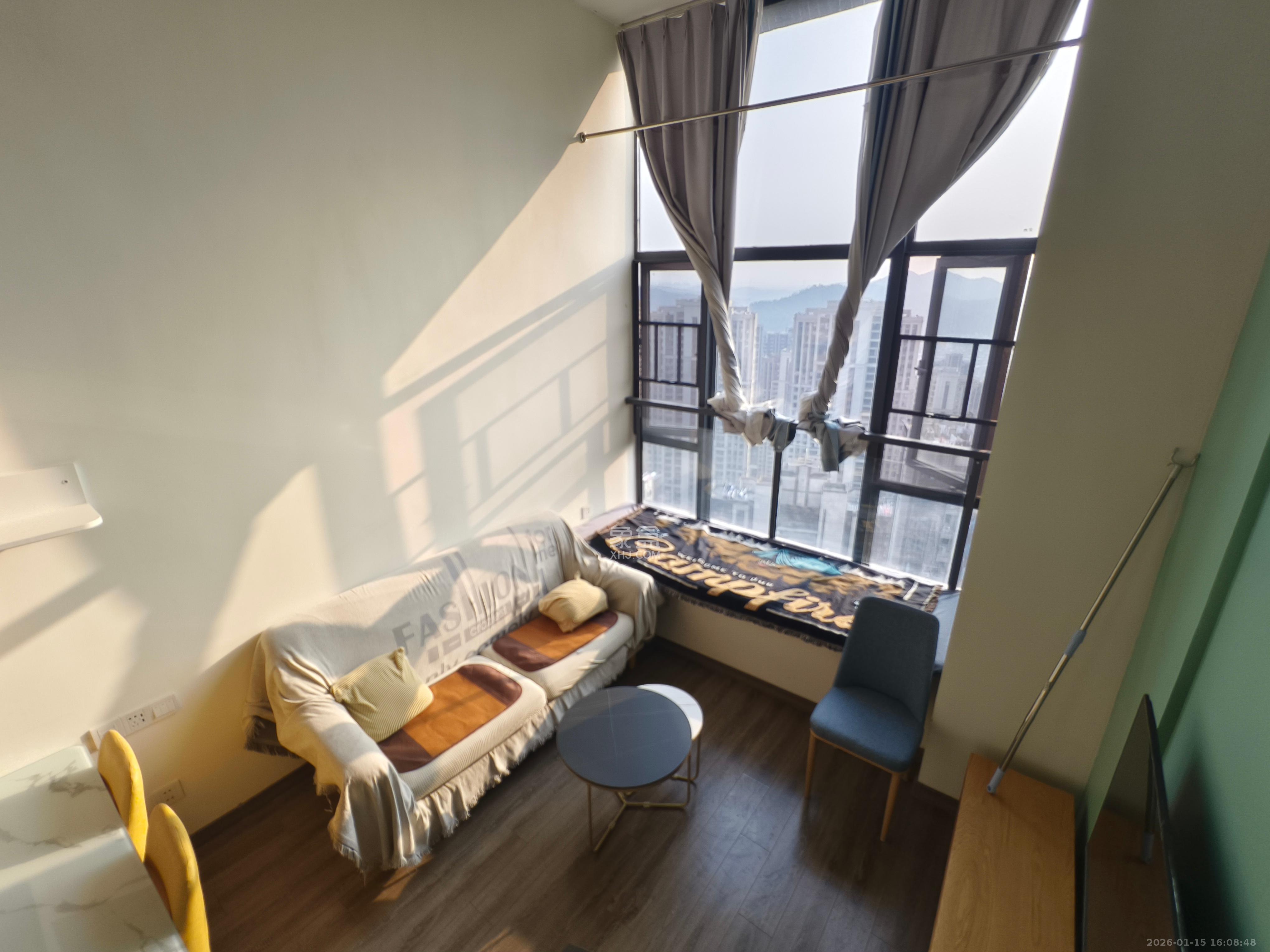 卓越浅水湾  1室0厅0卫    1600.0元/月