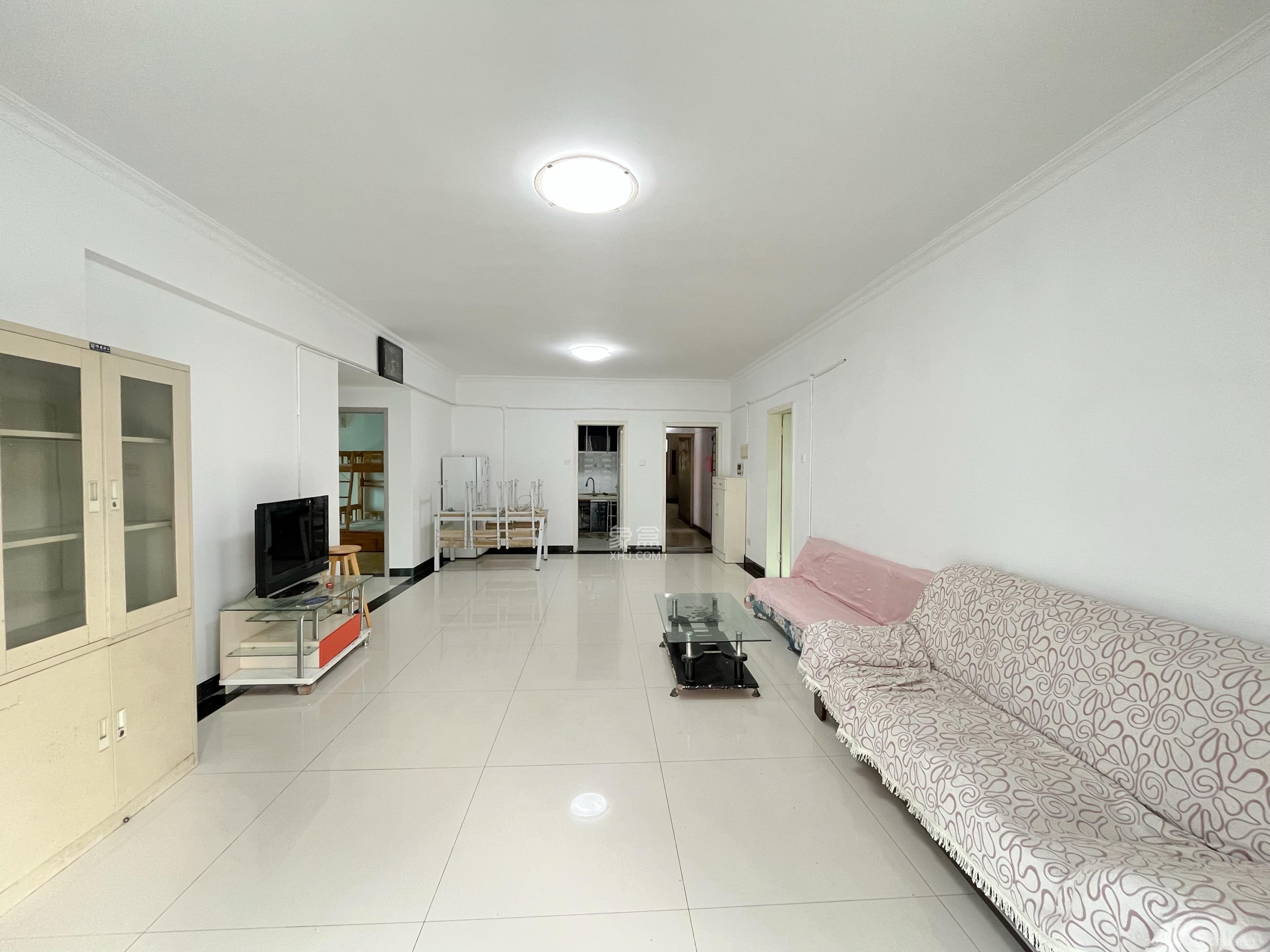 格林星城  3室2厅2卫    2500.0元/月