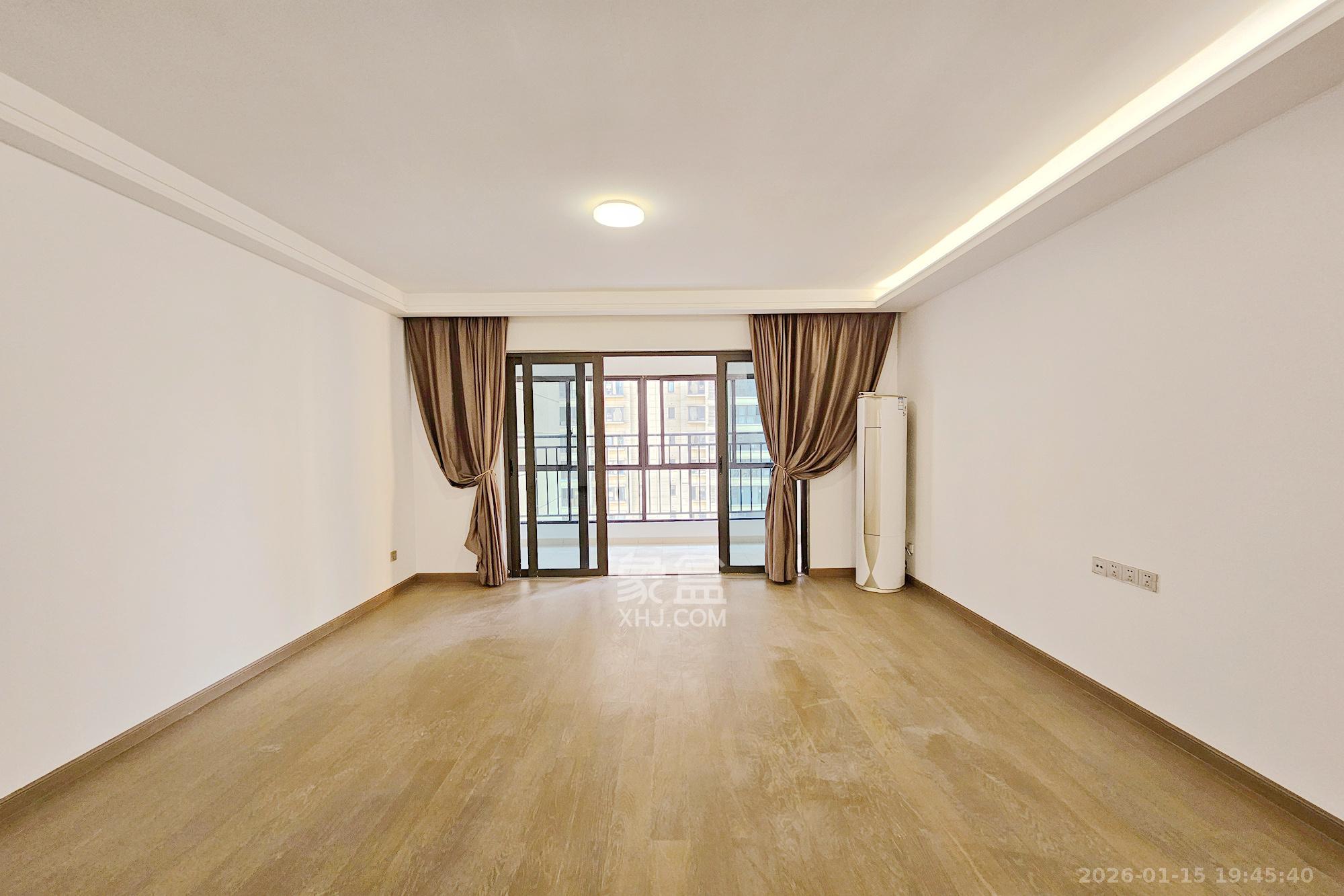 阳光城尚东湾蓝莓苑  4室2厅3卫    145.0万