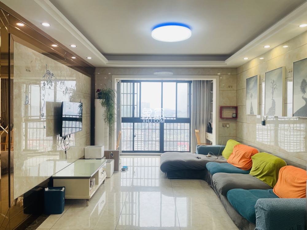 蓝海卧龙湾  3室2厅2卫    56.0万