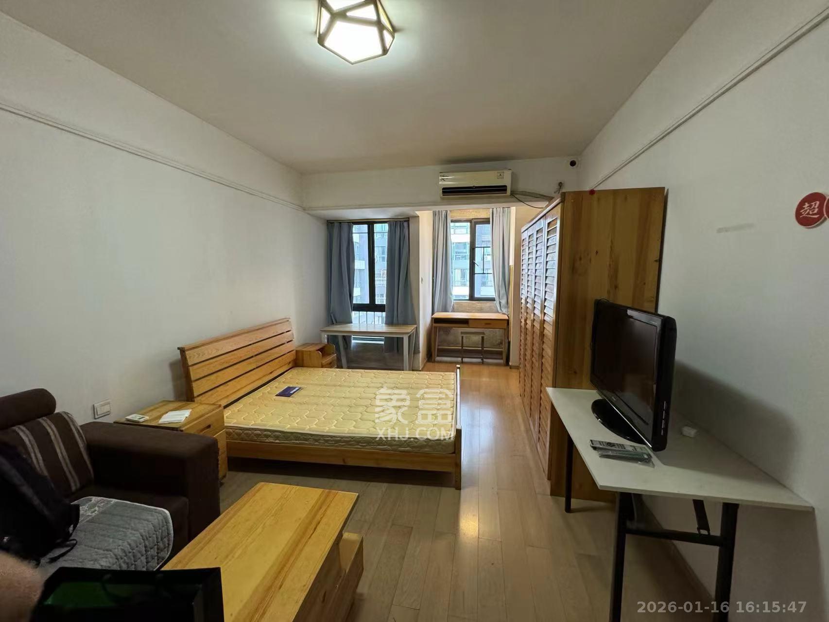 万科金色家园  1室1厅2卫    1200.0元/月