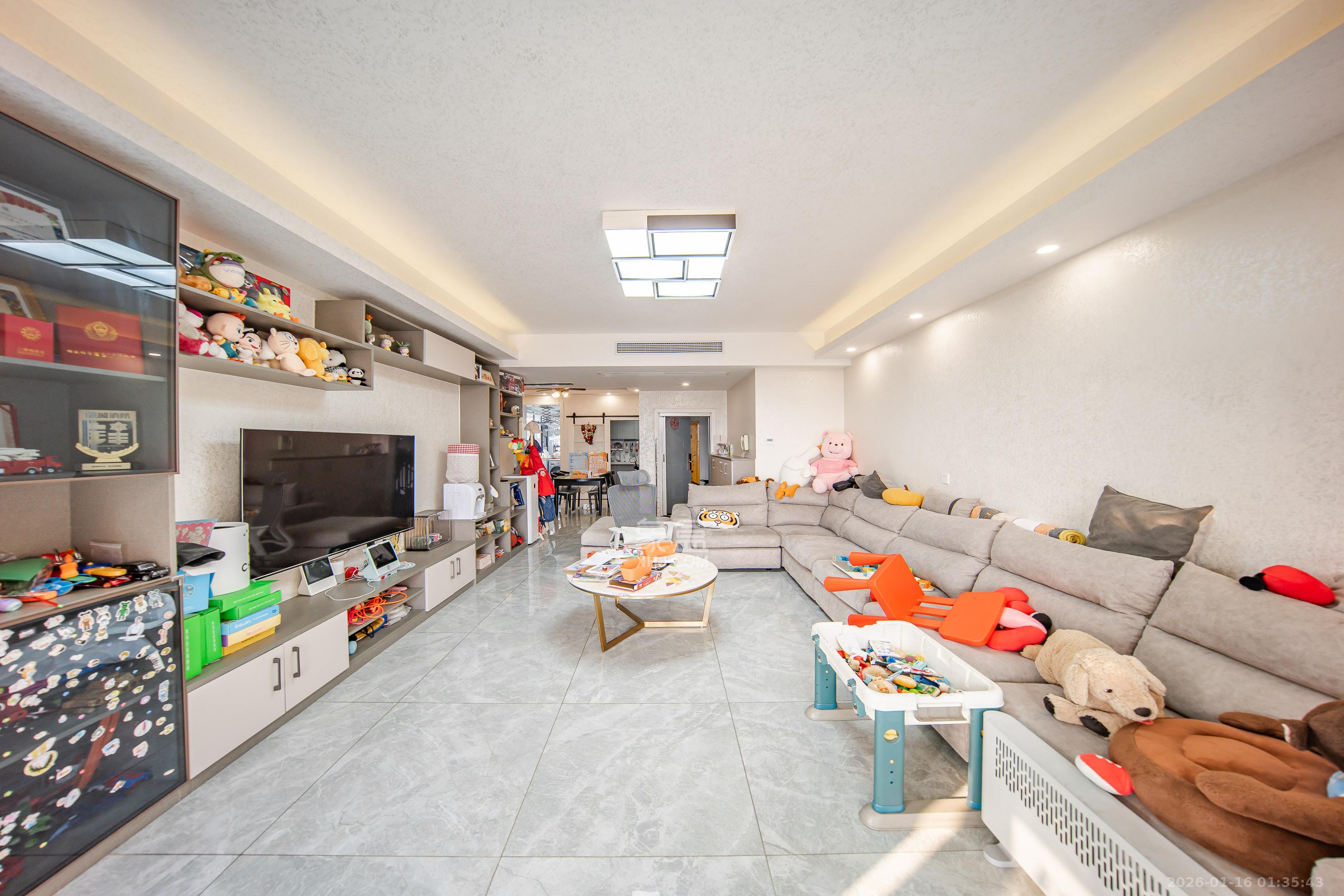 麓山翰林苑  4室2厅2卫    179.0万