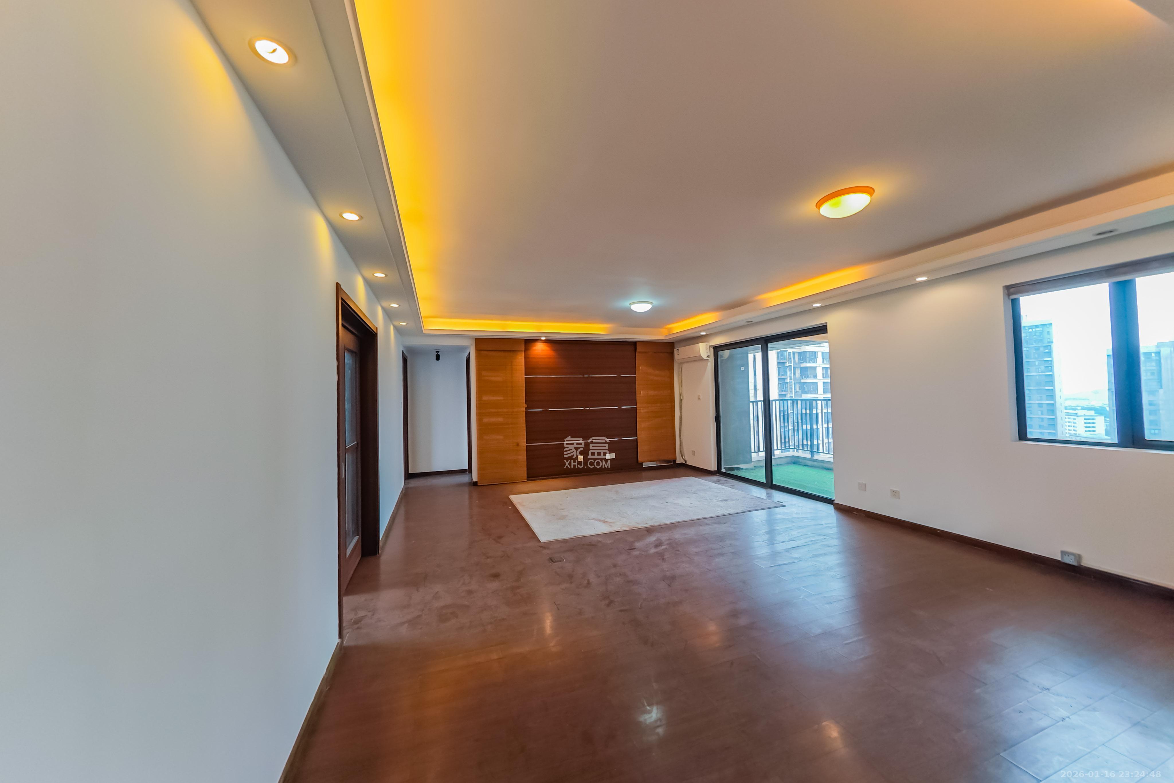 万科金域华府一期  3室2厅2卫    105.0万