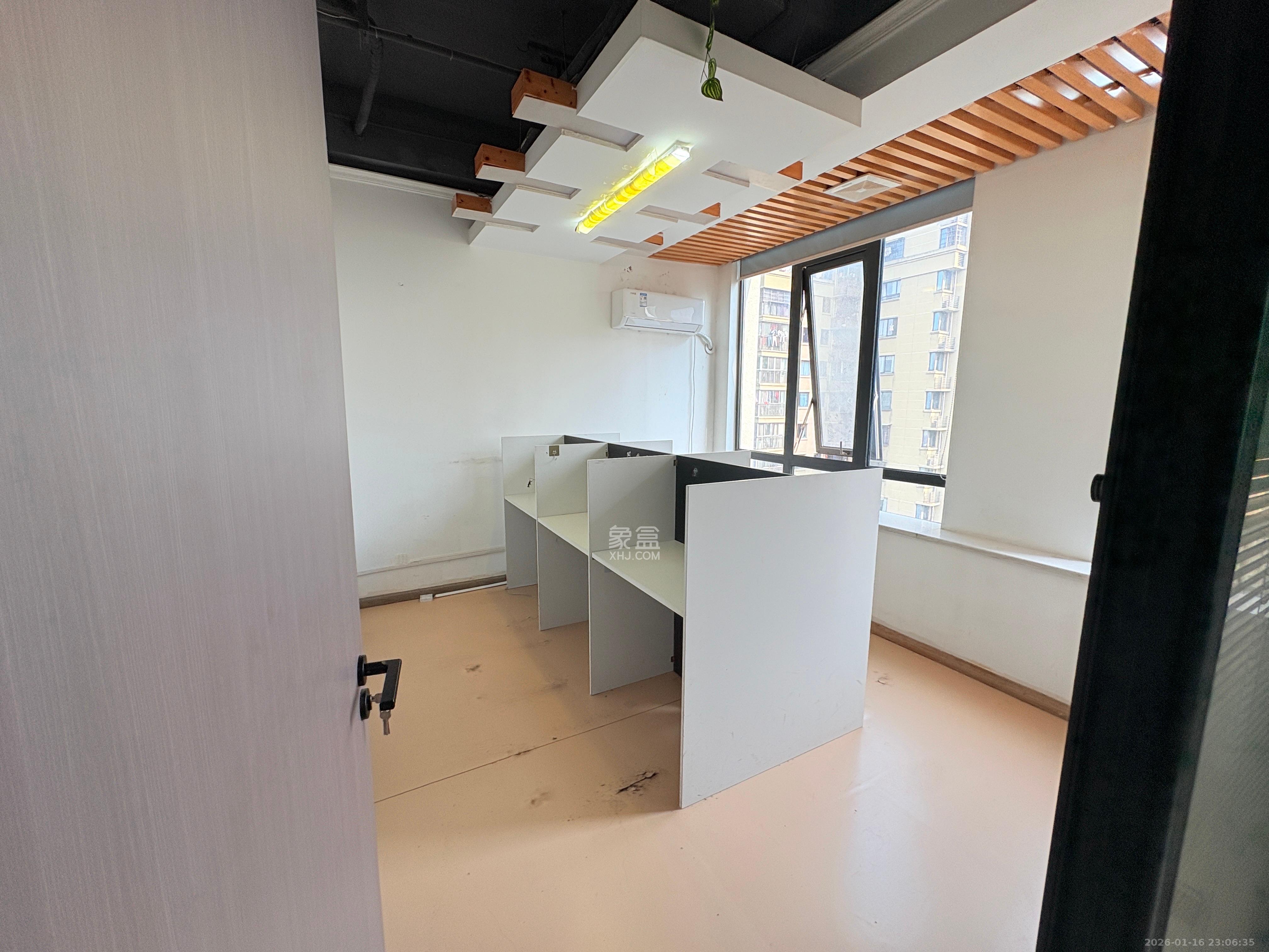 华润置地广场一期   208.0㎡      6500.0元/月室内图