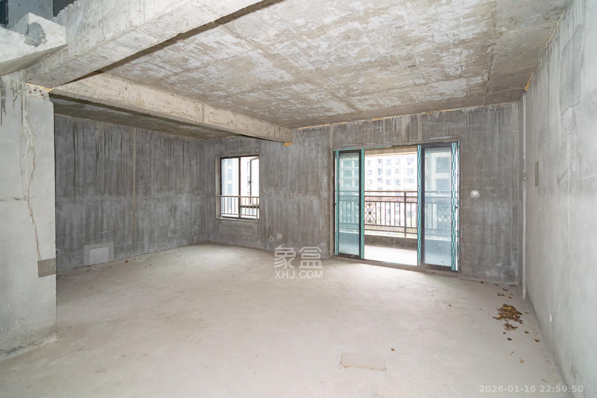 润和山水郡  4室2厅2卫    102.0万