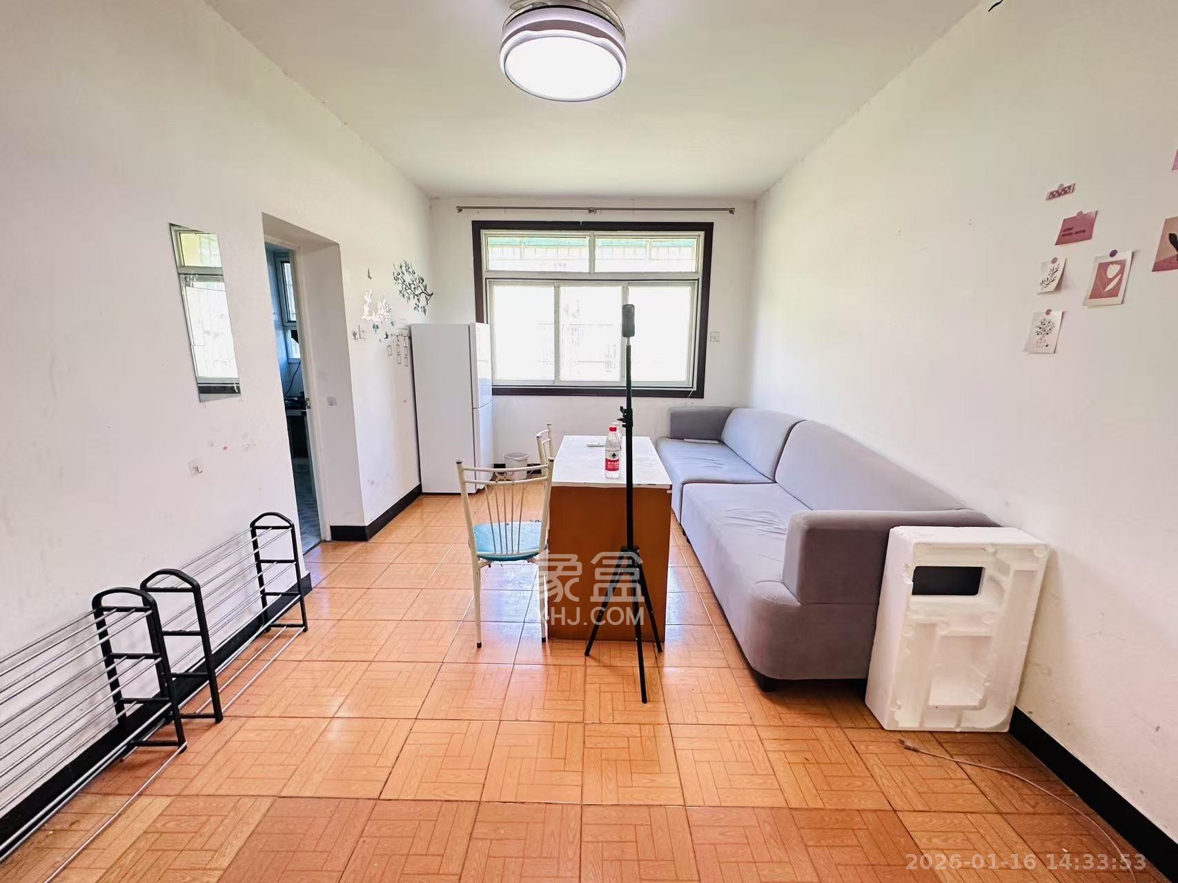 解放四村石子冲  2室1厅1卫    1600.0元/月