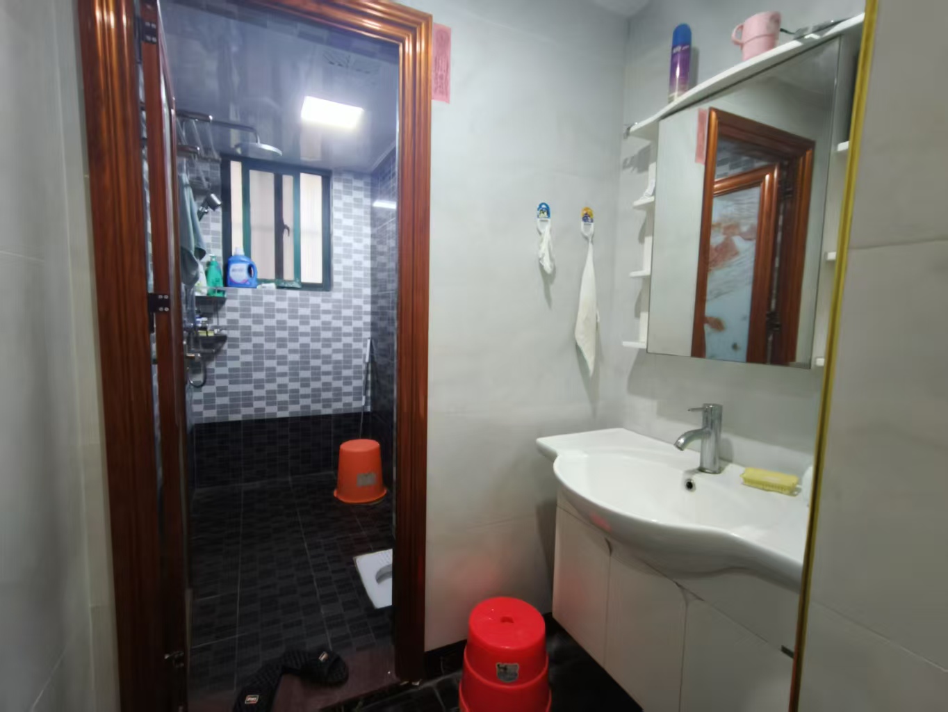 南海幸福城  4室2厅2卫    225.0万