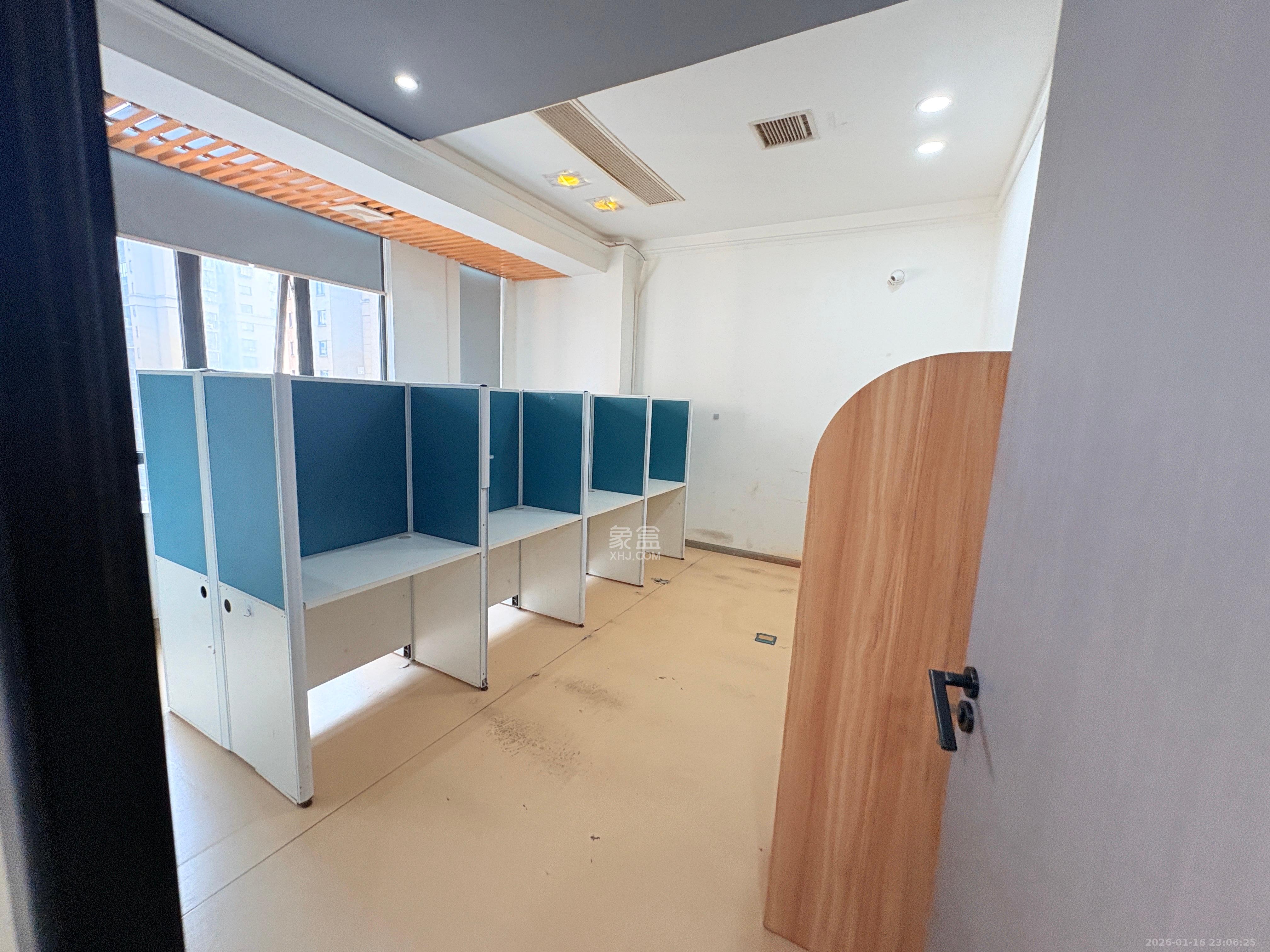 华润置地广场一期   208.0㎡      6500.0元/月室内图