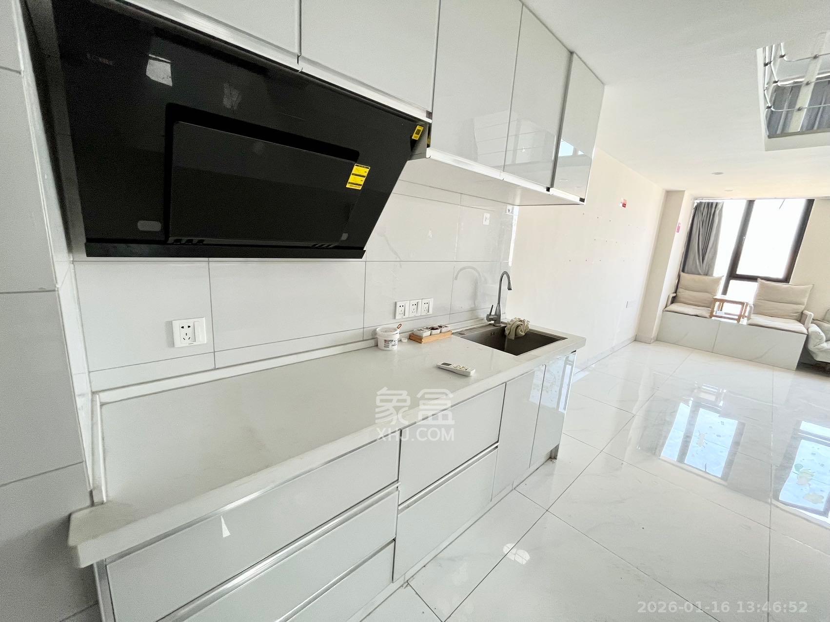 润和国际广场  1室1厅1卫    2100.0元/月