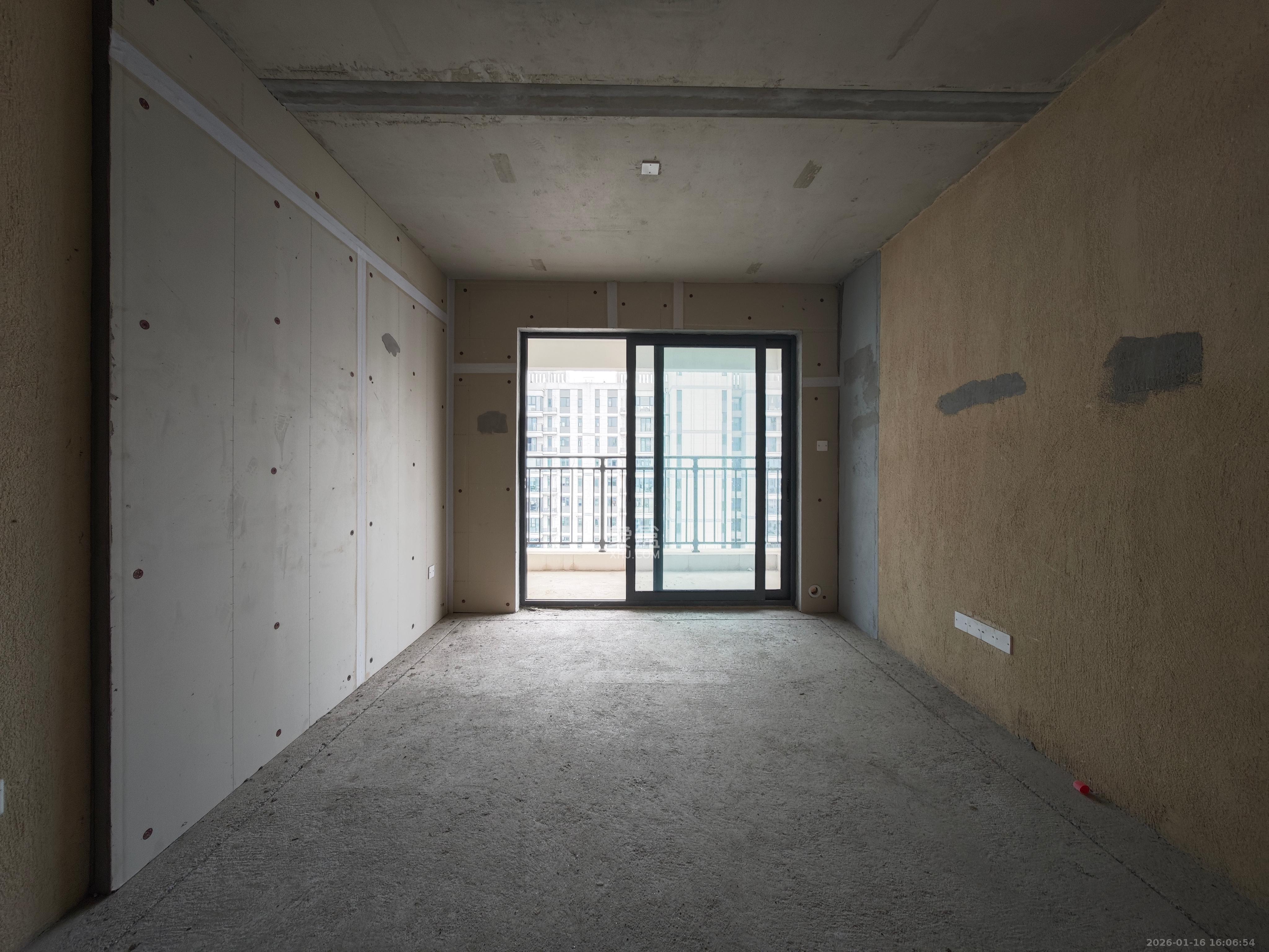 长沙北中心保利时代B区  3室1厅1卫    68.0万