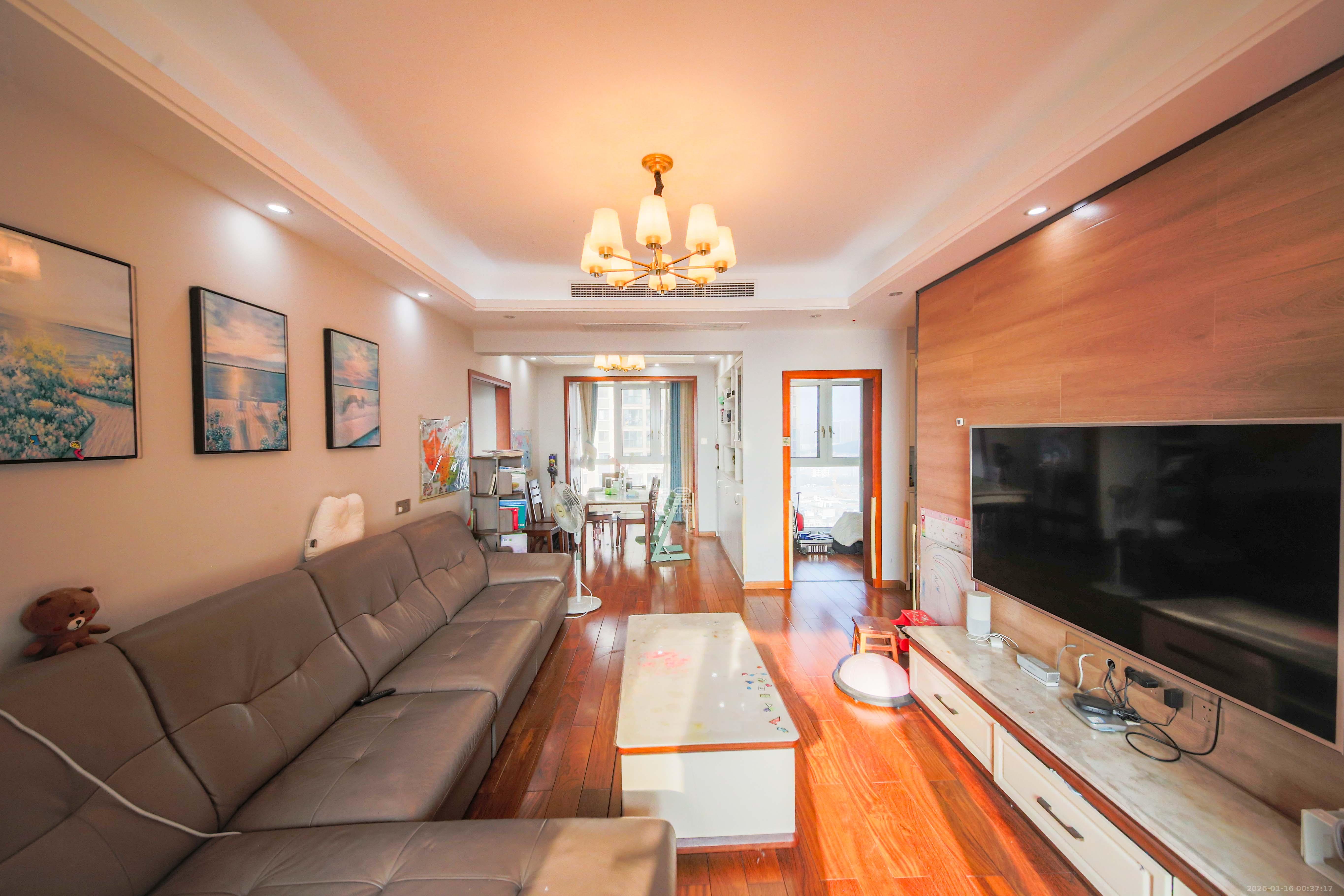 高升时代广场（冠铭商务中心）  3室2厅2卫    90.0万