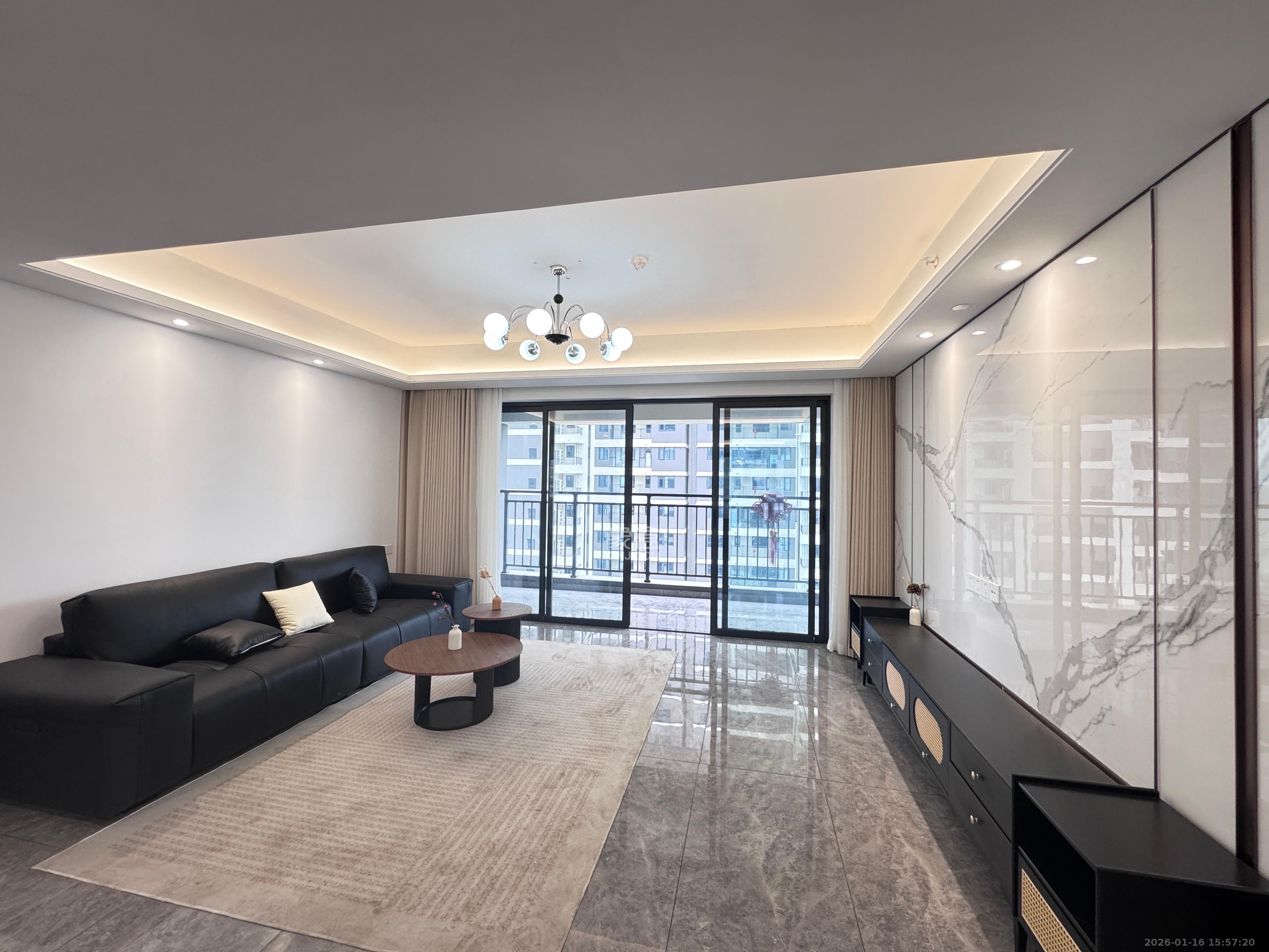 滨江府1913  4室2厅2卫    7300.0元/月