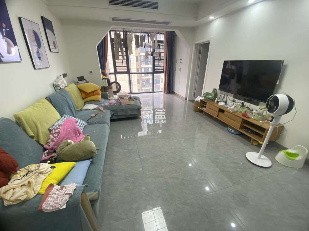 水木十里春风小区  3室2厅2卫    62.0万