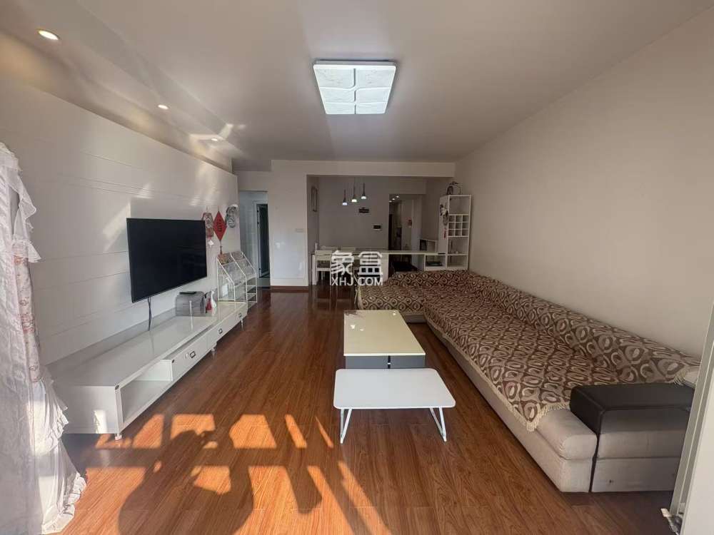 庐山春天二期曼城  3室2厅1卫    56.0万