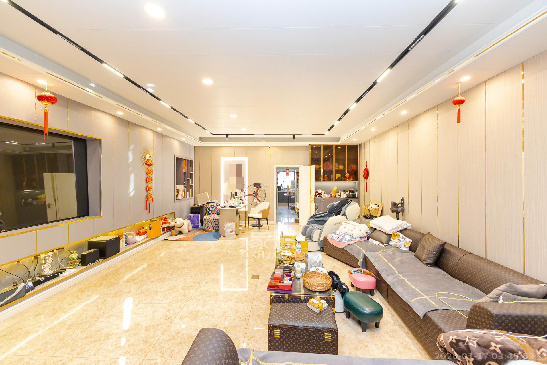 港湘铂玥（天园地芳国际珠宝城）  4室2厅2卫    175.0万