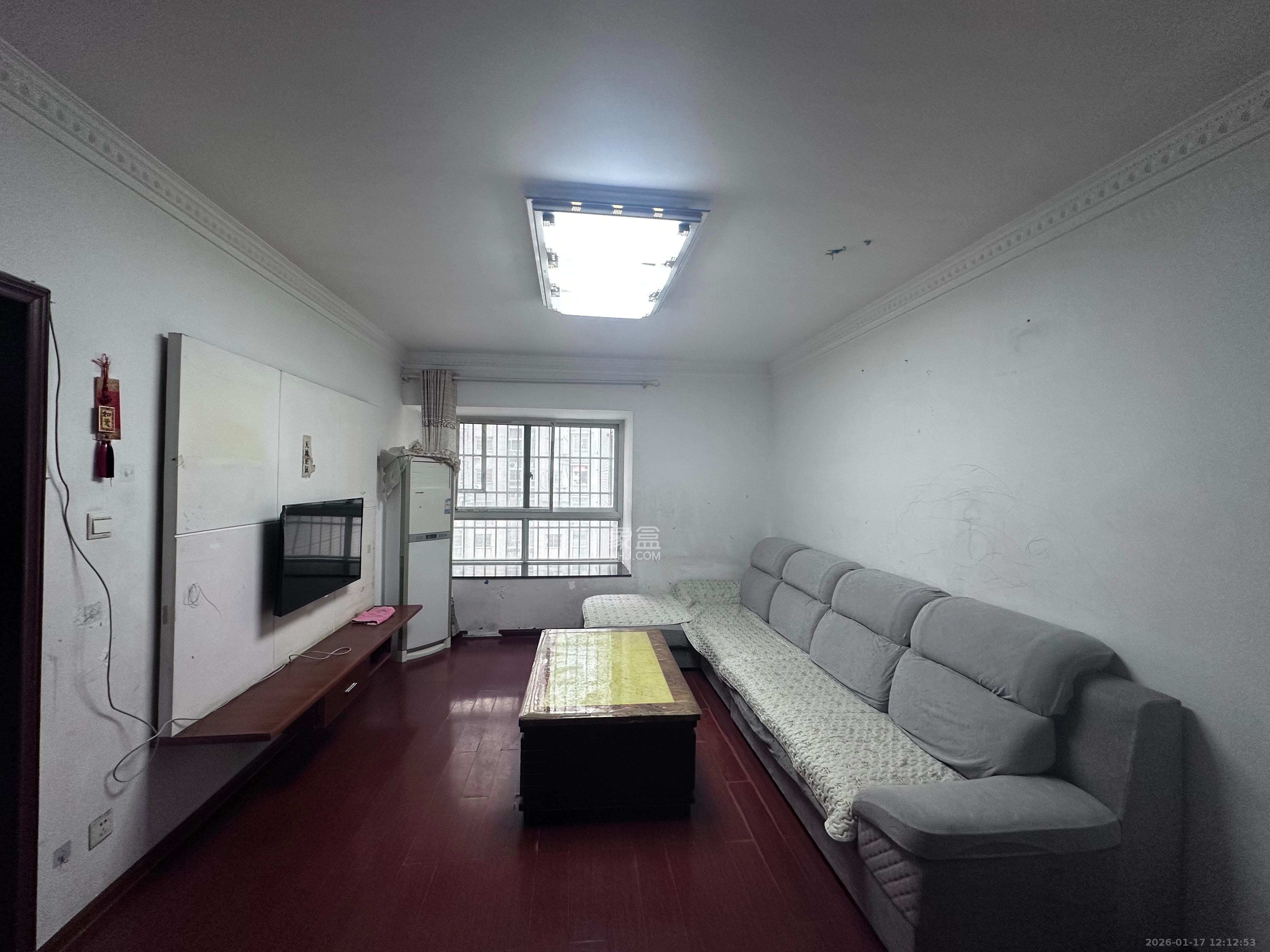 星典时代  3室2厅1卫    2000.0元/月