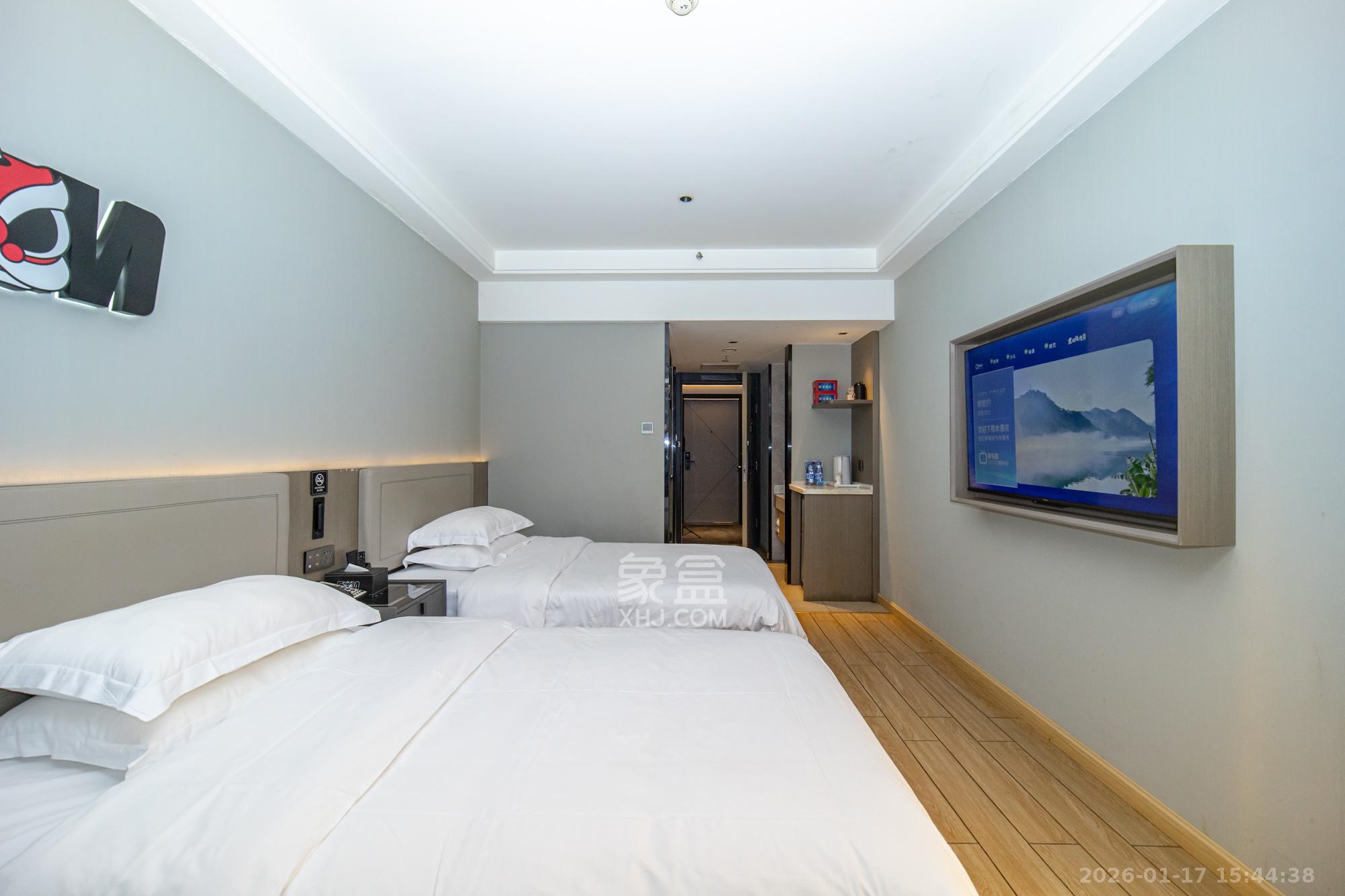 新长海漓湘悦  1室1厅1卫    17.0万客厅