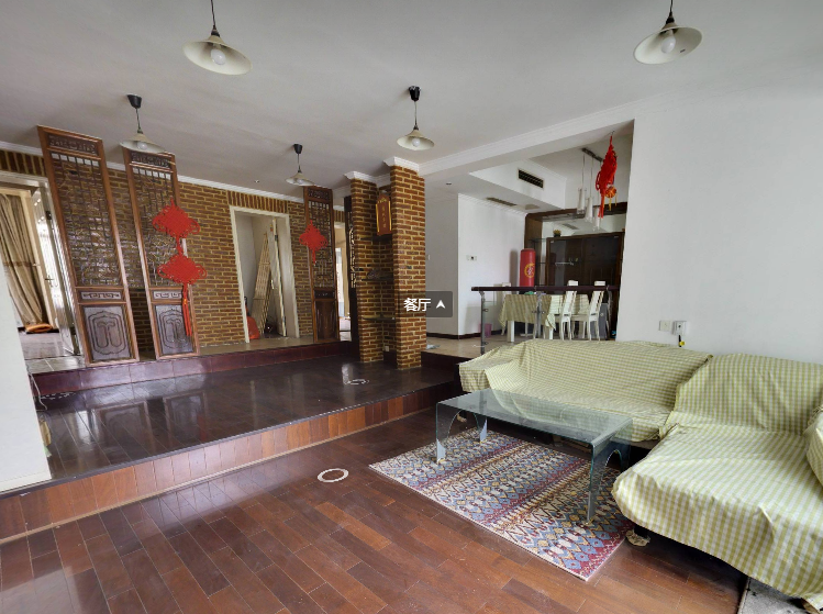 统建大江园  4室1厅2卫    230.0万