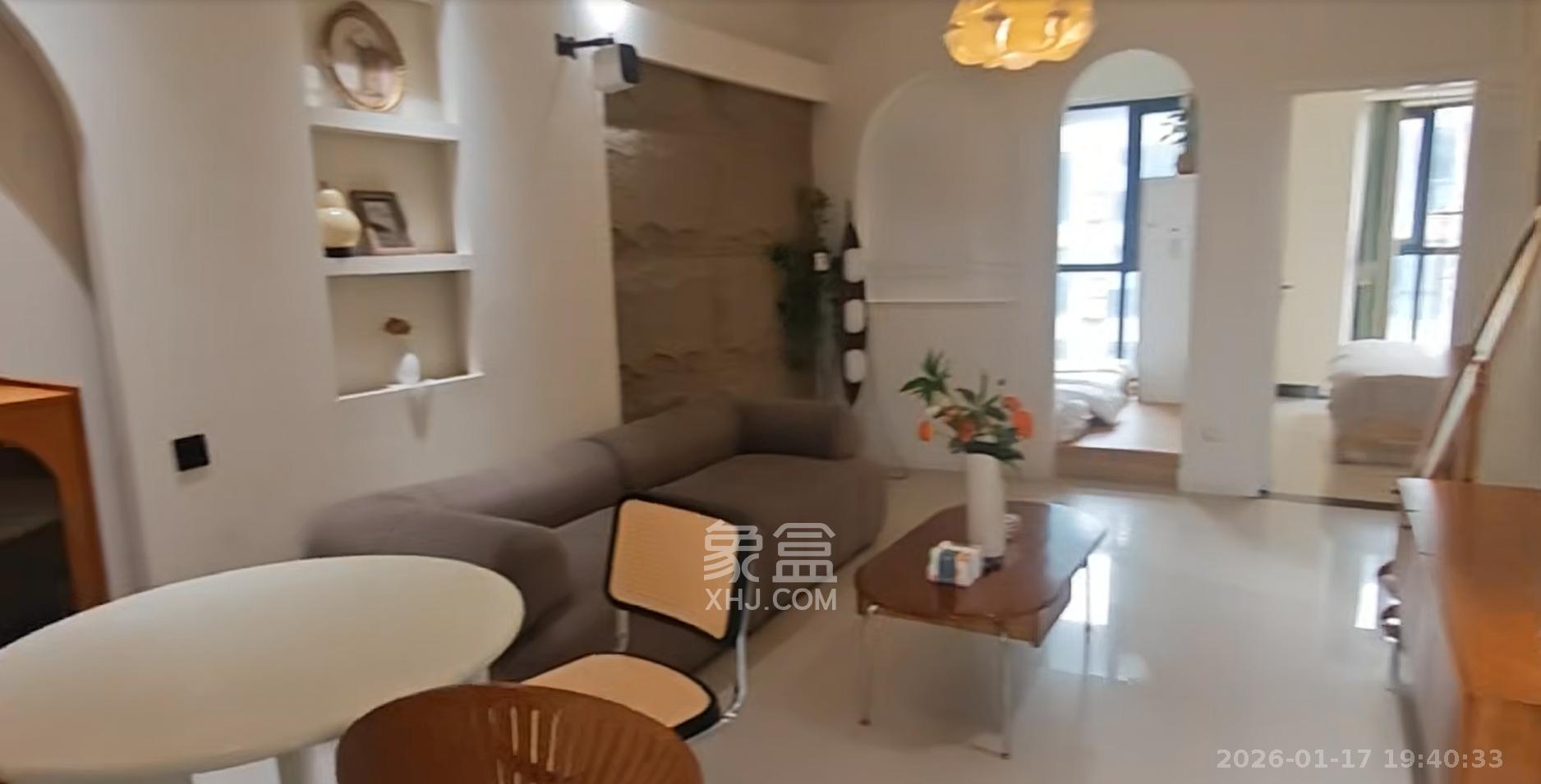 中天广场  3室2厅1卫    2700.0元/月