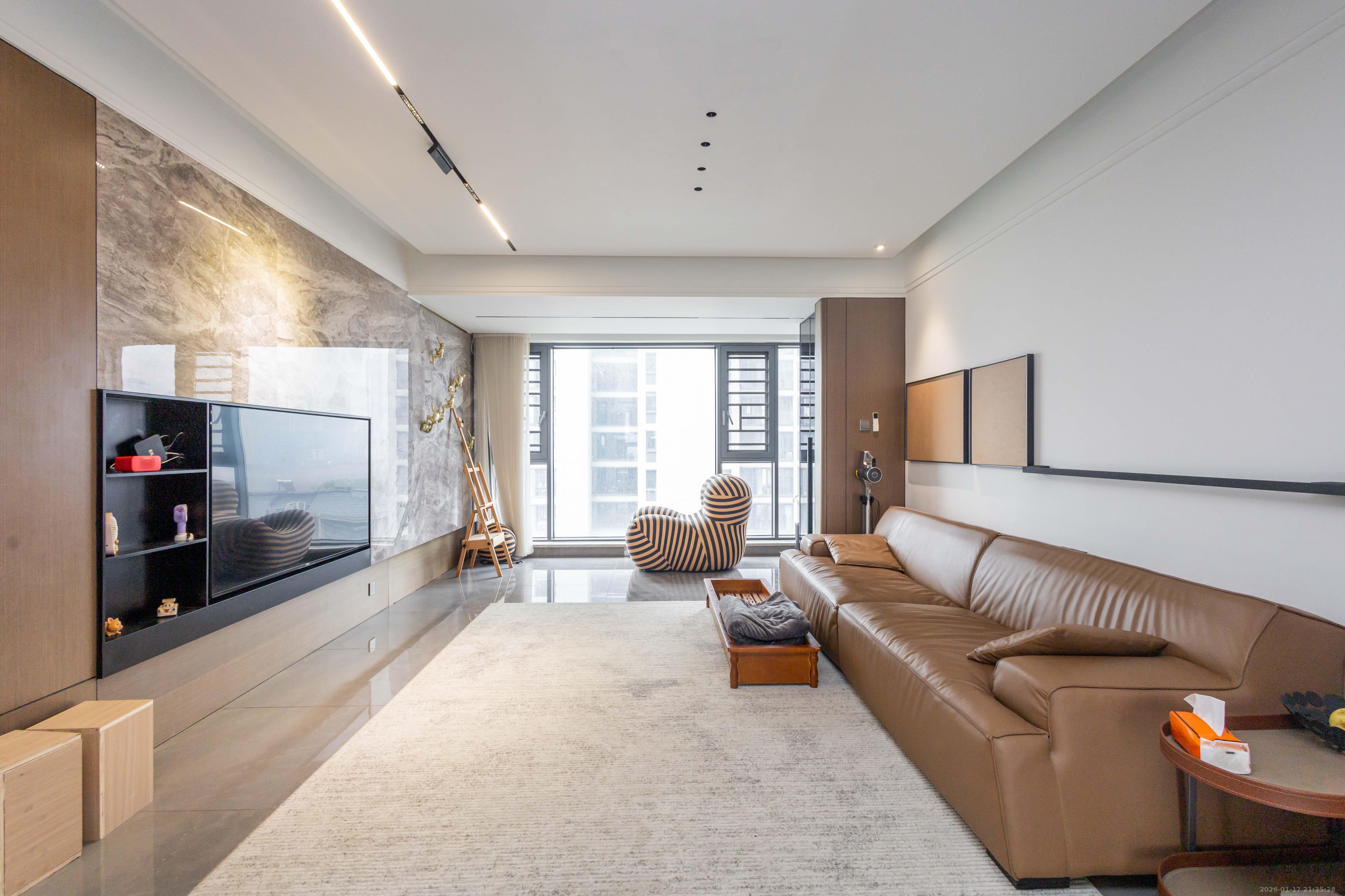 美的云樾  4室2厅2卫    190.0万