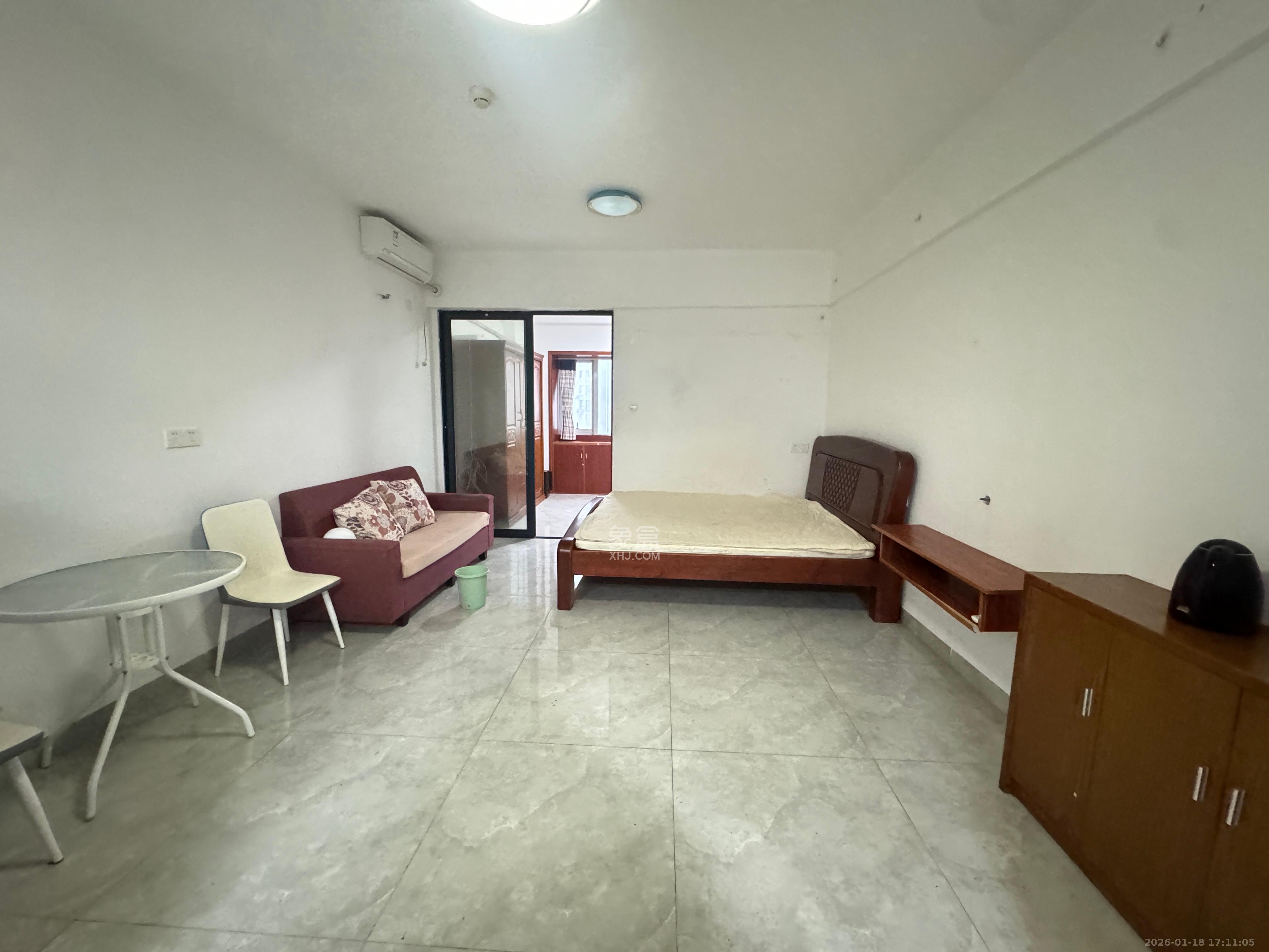 南庭城果   47.0㎡      1300.0元/月室内图