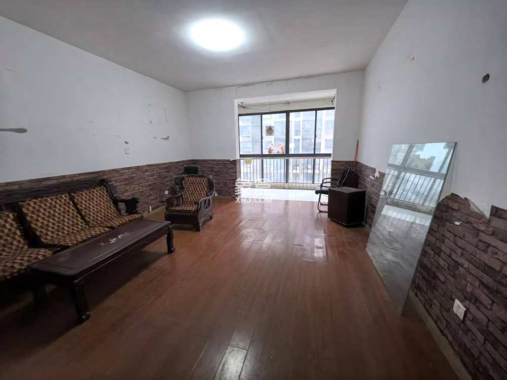 阳光新城  4室2厅2卫    49.8万