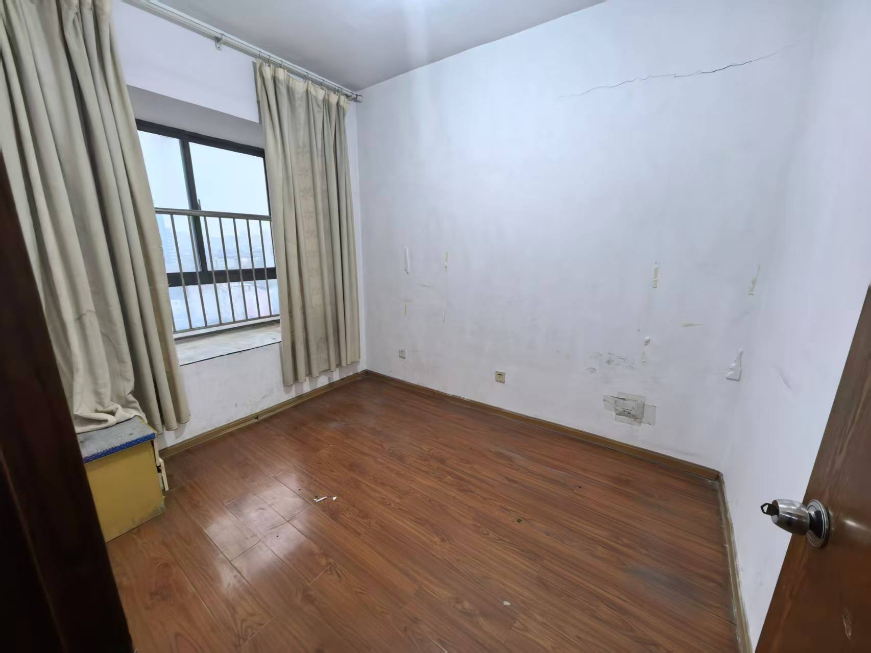 阳光新城 4室2厅2卫 49.8万 阳光新城 4室2厅2卫 49.8万室内图