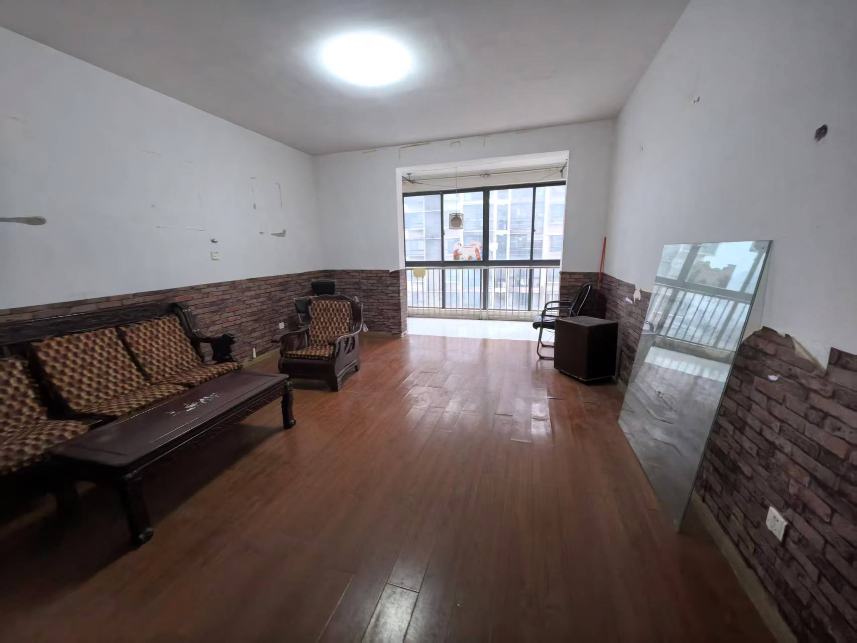 阳光新城 4室2厅2卫 49.8万 阳光新城 4室2厅2卫 49.8万室内图