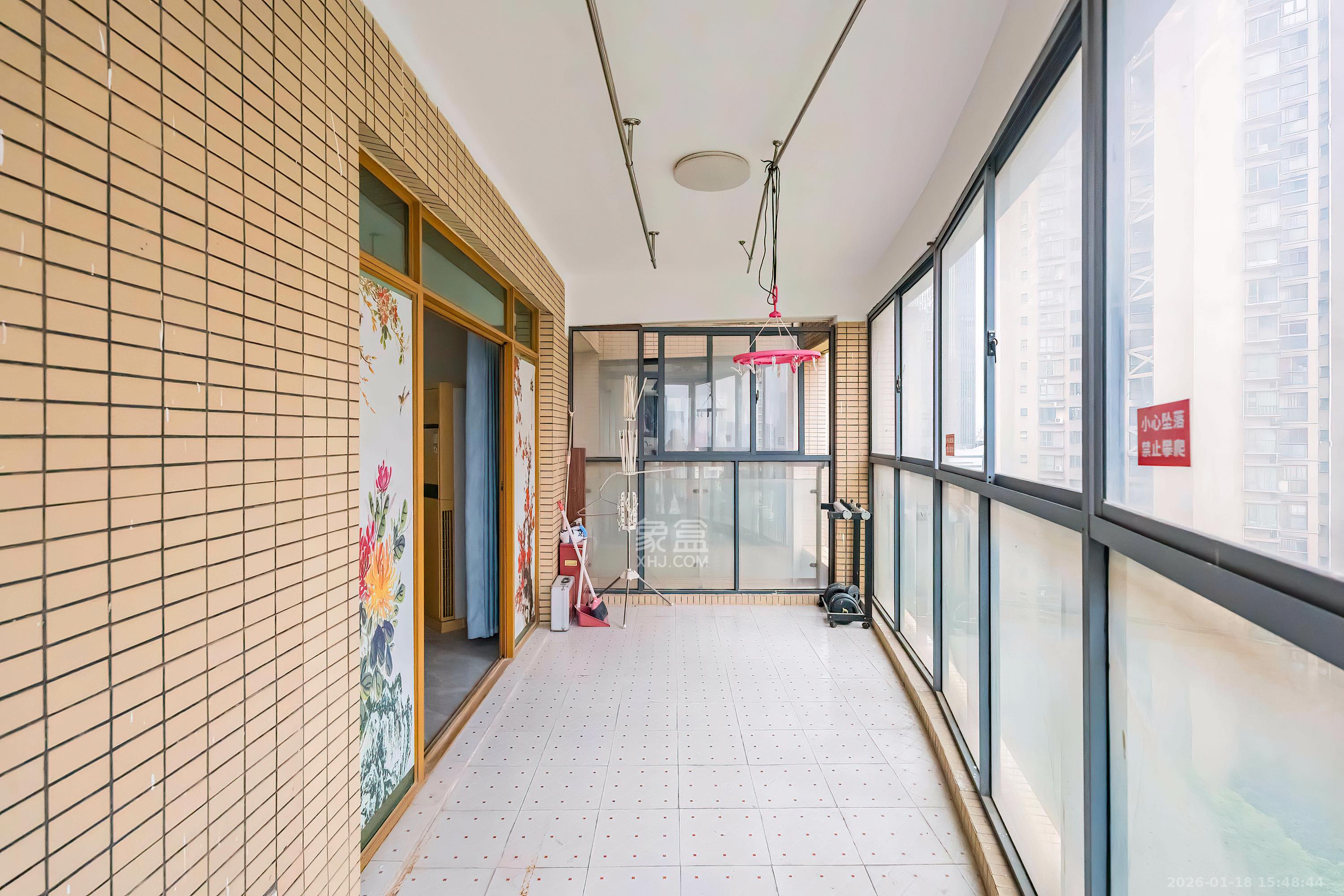 天健芙蓉盛世一期 2室1厅1卫 79.0万 天健芙蓉盛世一期 2室1厅1卫 79.0万阳台