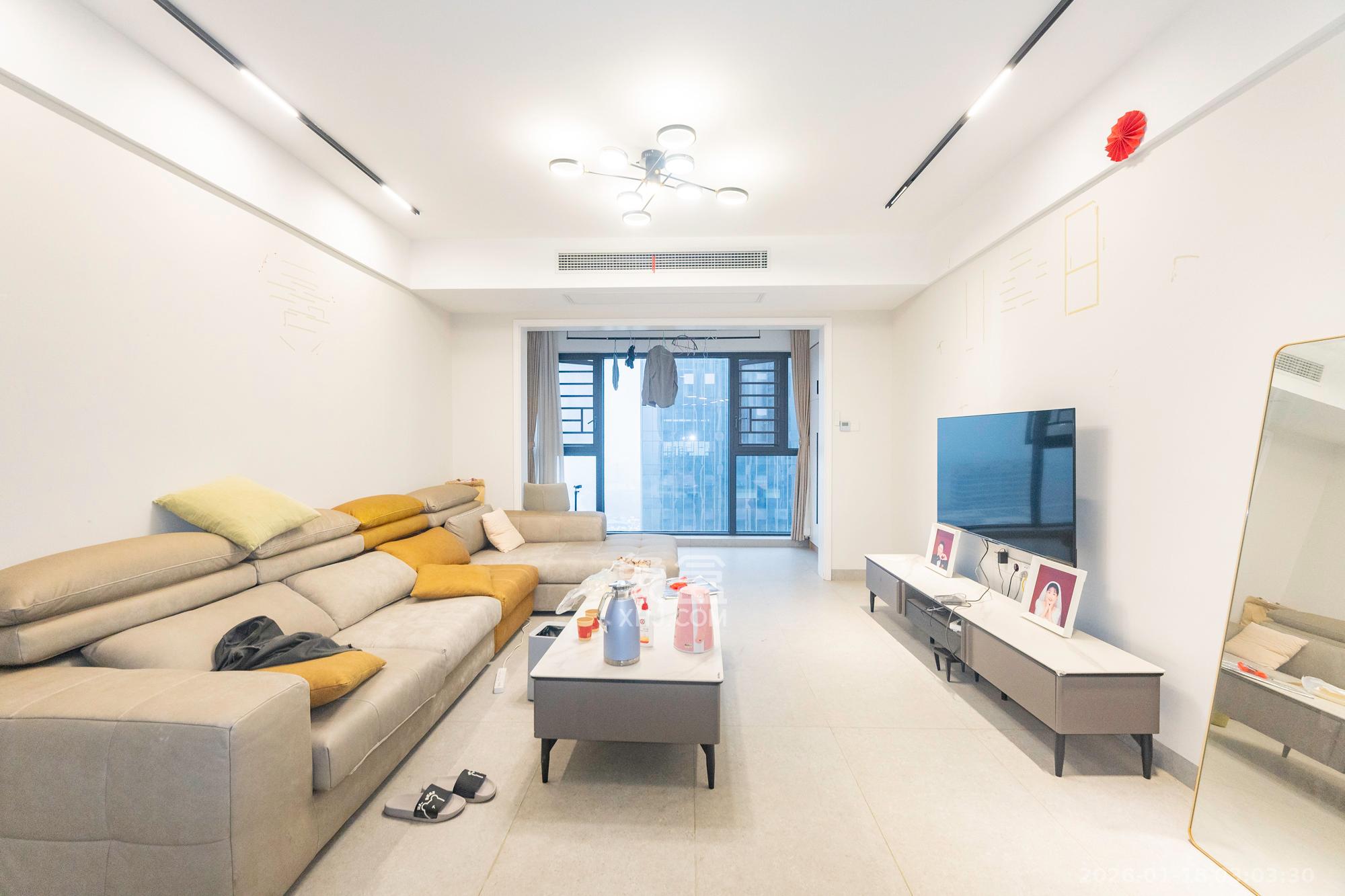 湘域芯城一期  3室2厅2卫    120.0万