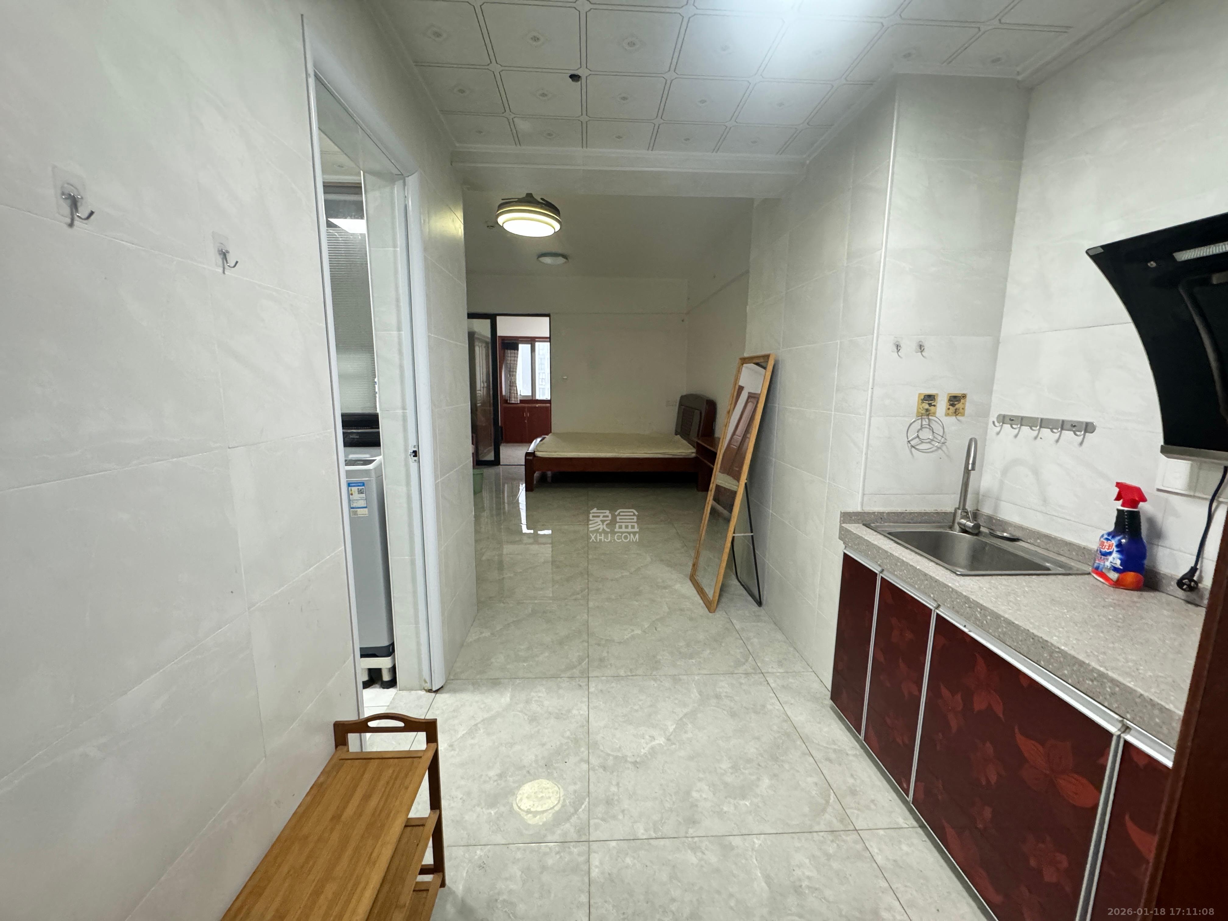 南庭城果   47.0㎡      1300.0元/月室内图