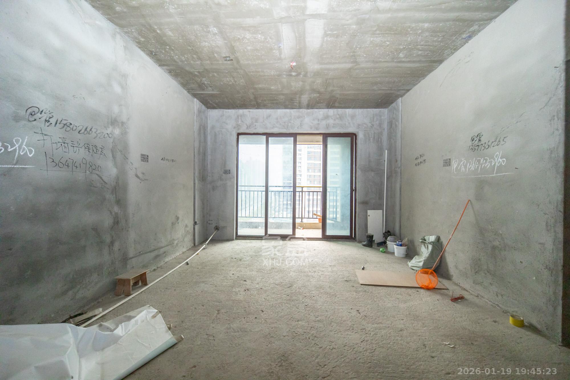 艺源颂雅小区（719街区）  3室2厅1卫    59.8万